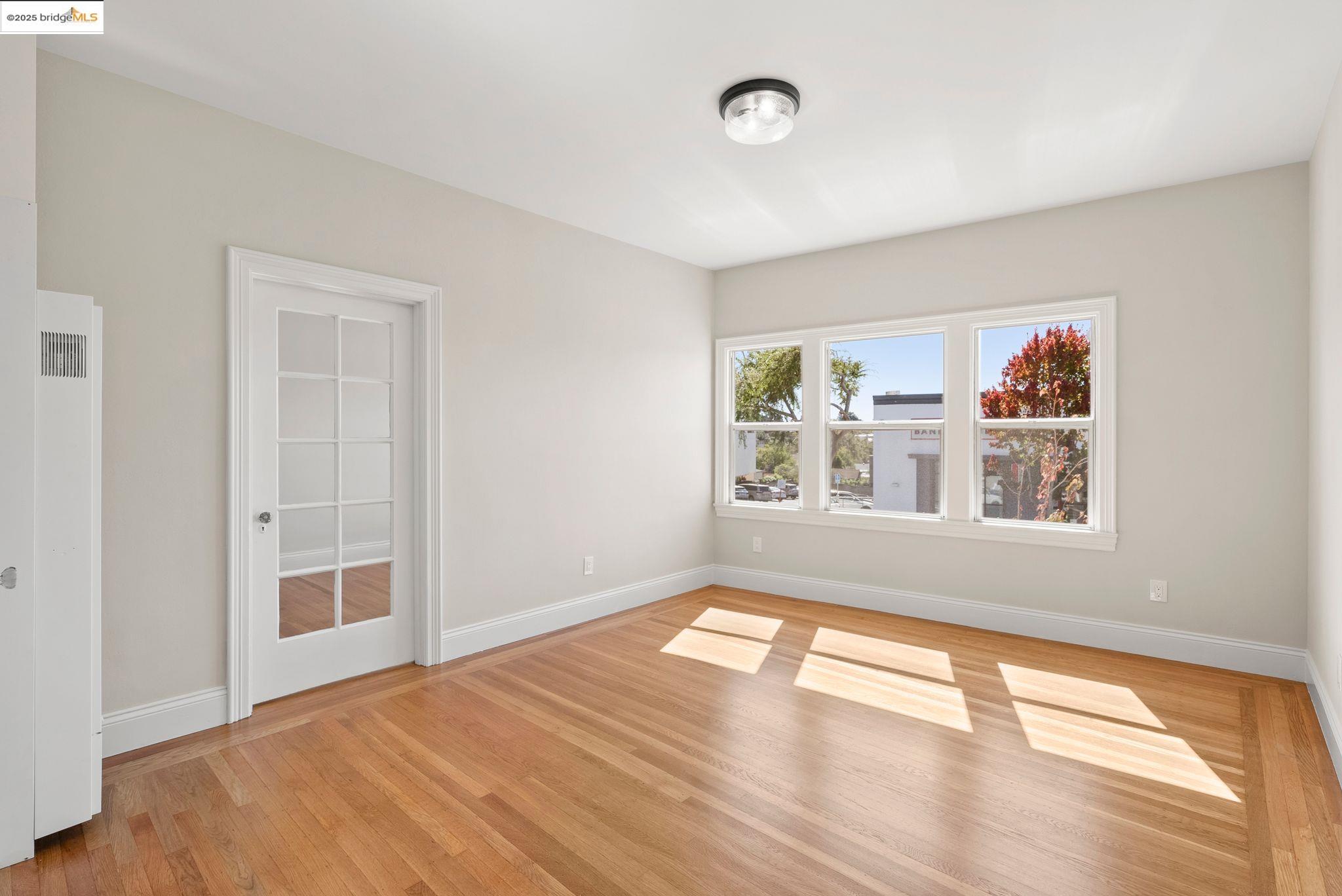 893 Neilson Street