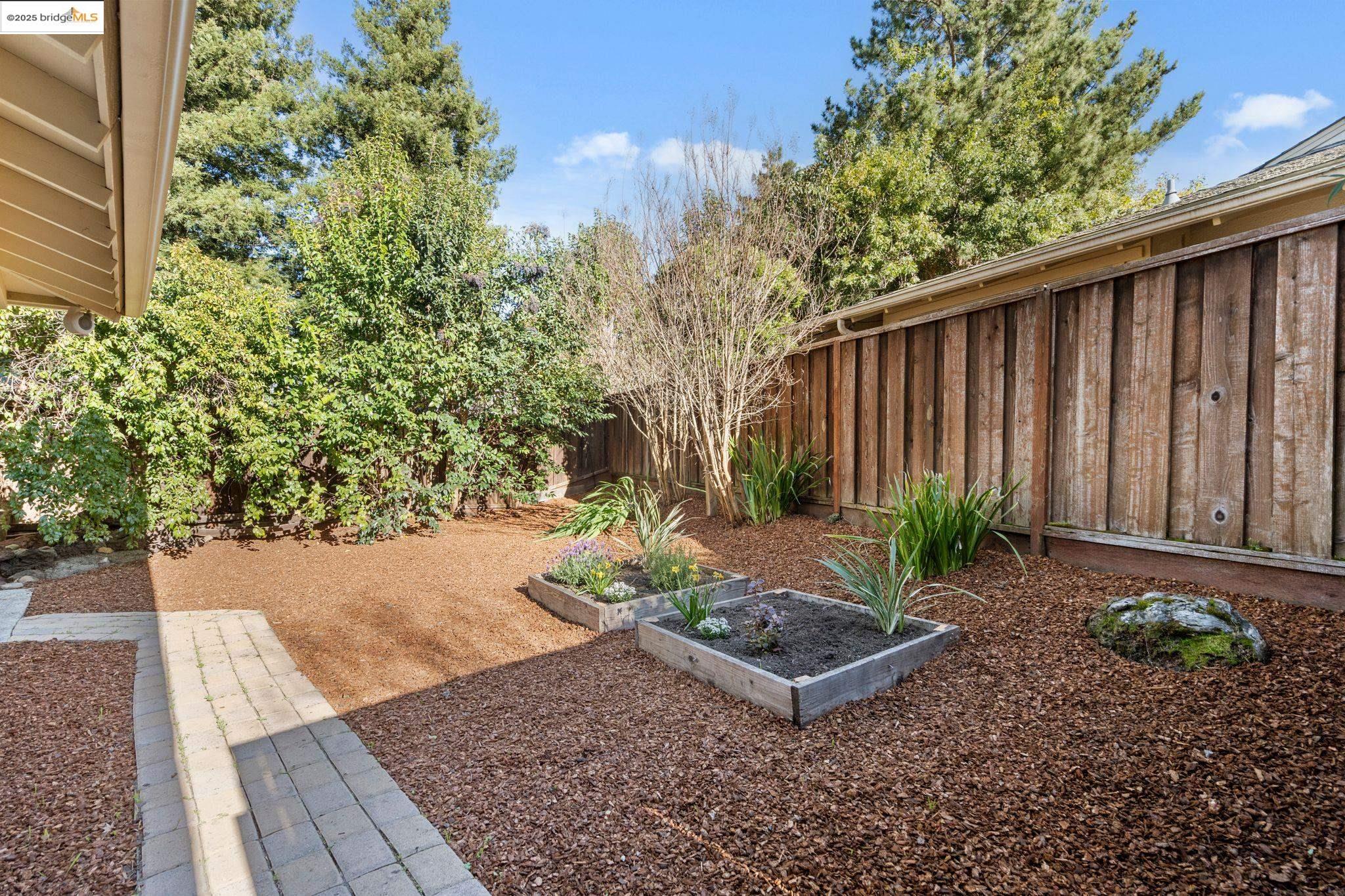 2691 Shadow Mountain Dr