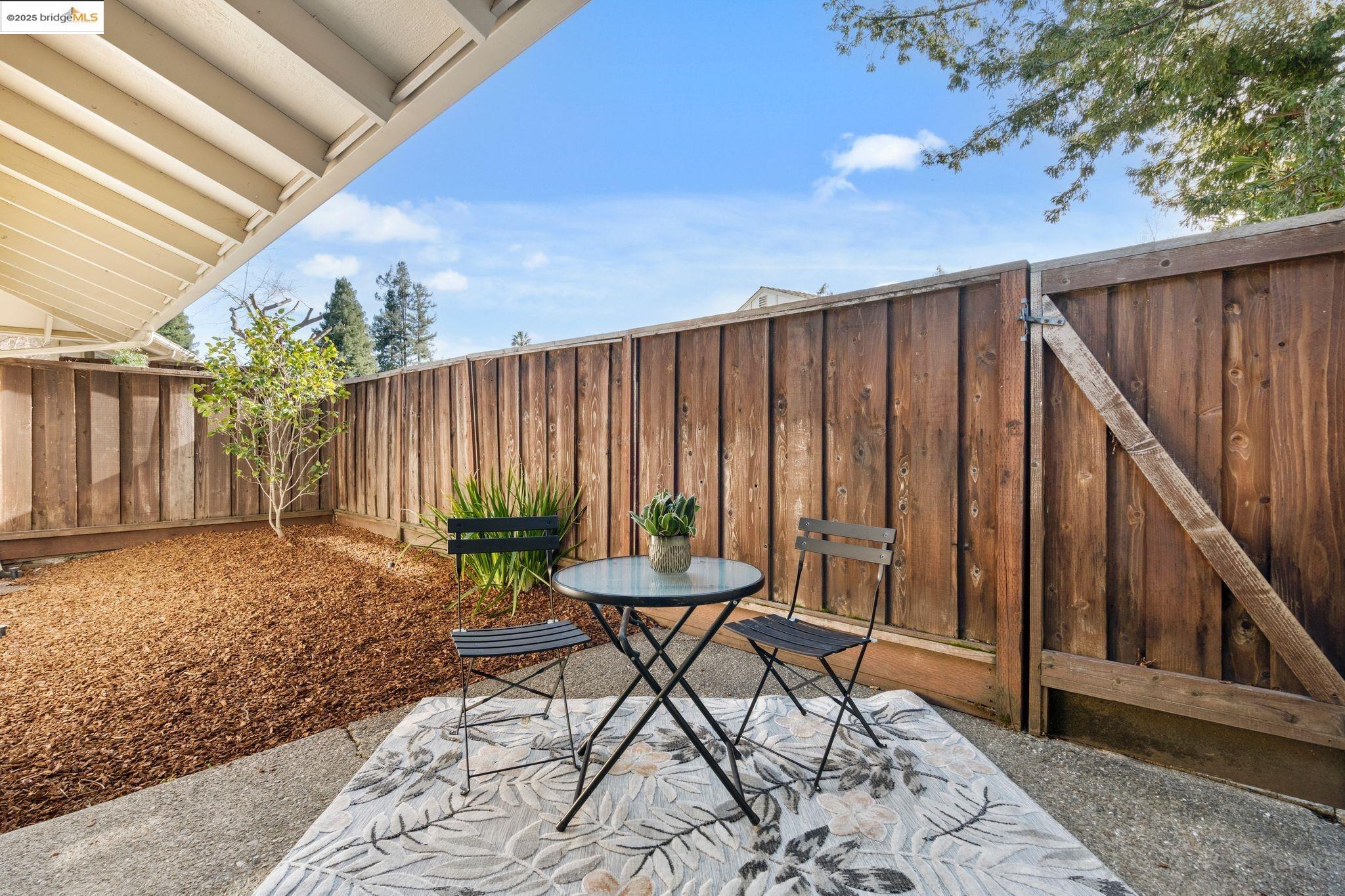 2691 Shadow Mountain Dr