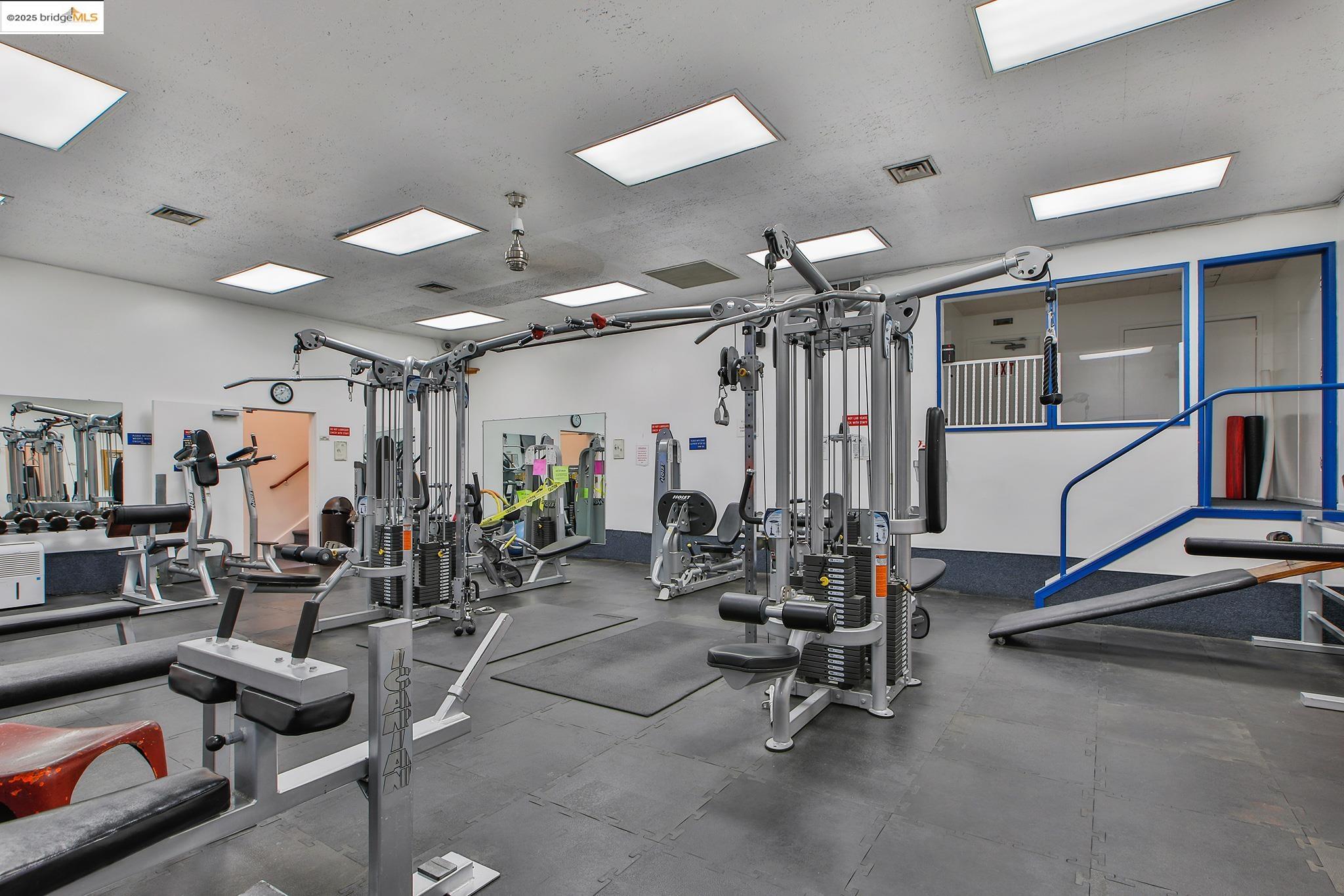 9 Commodore Drive # A404