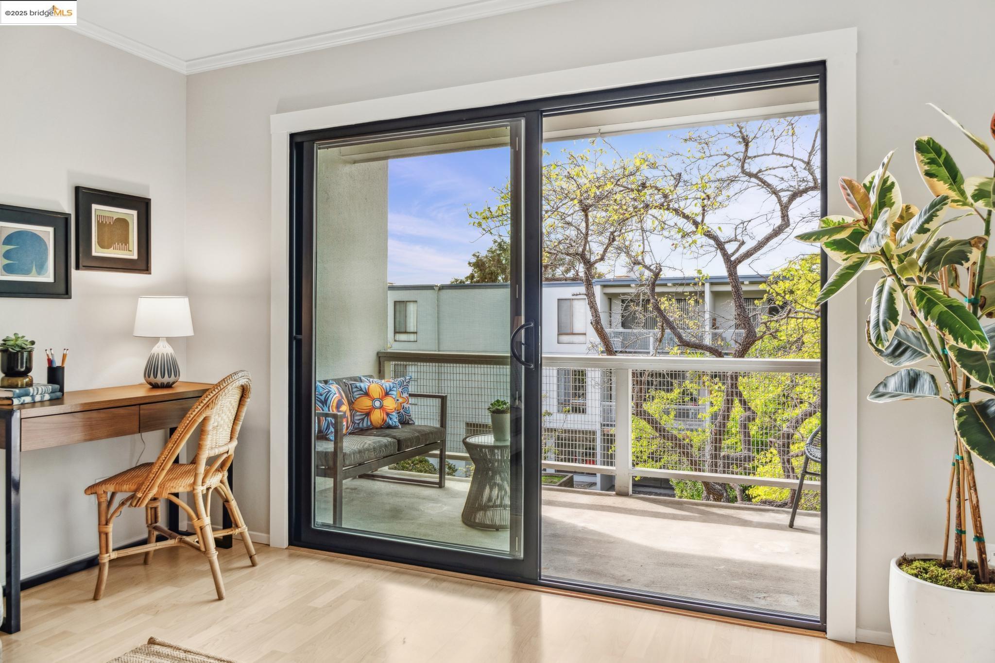 9 Commodore Drive # A404