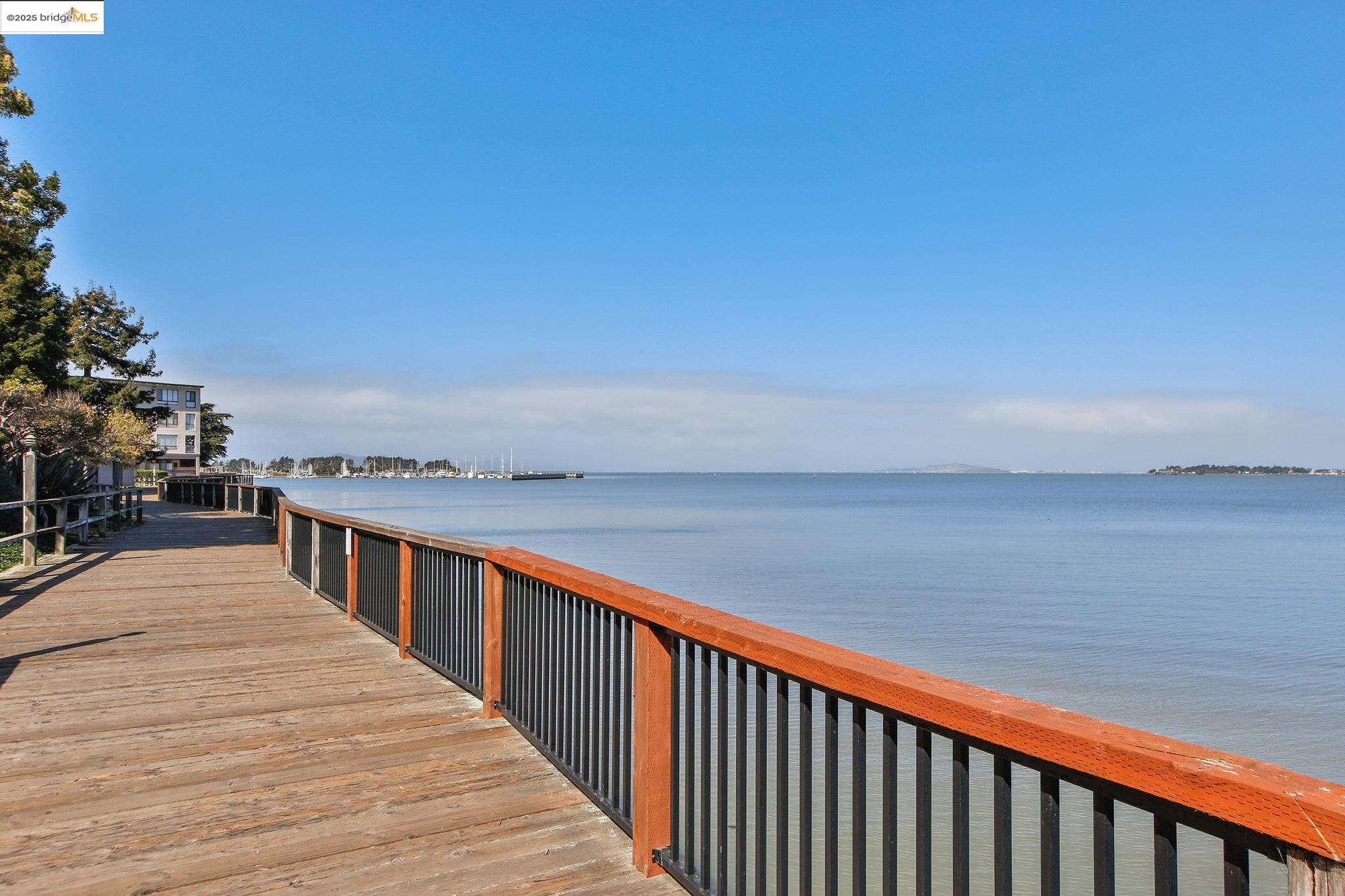 9 Commodore Drive # A404