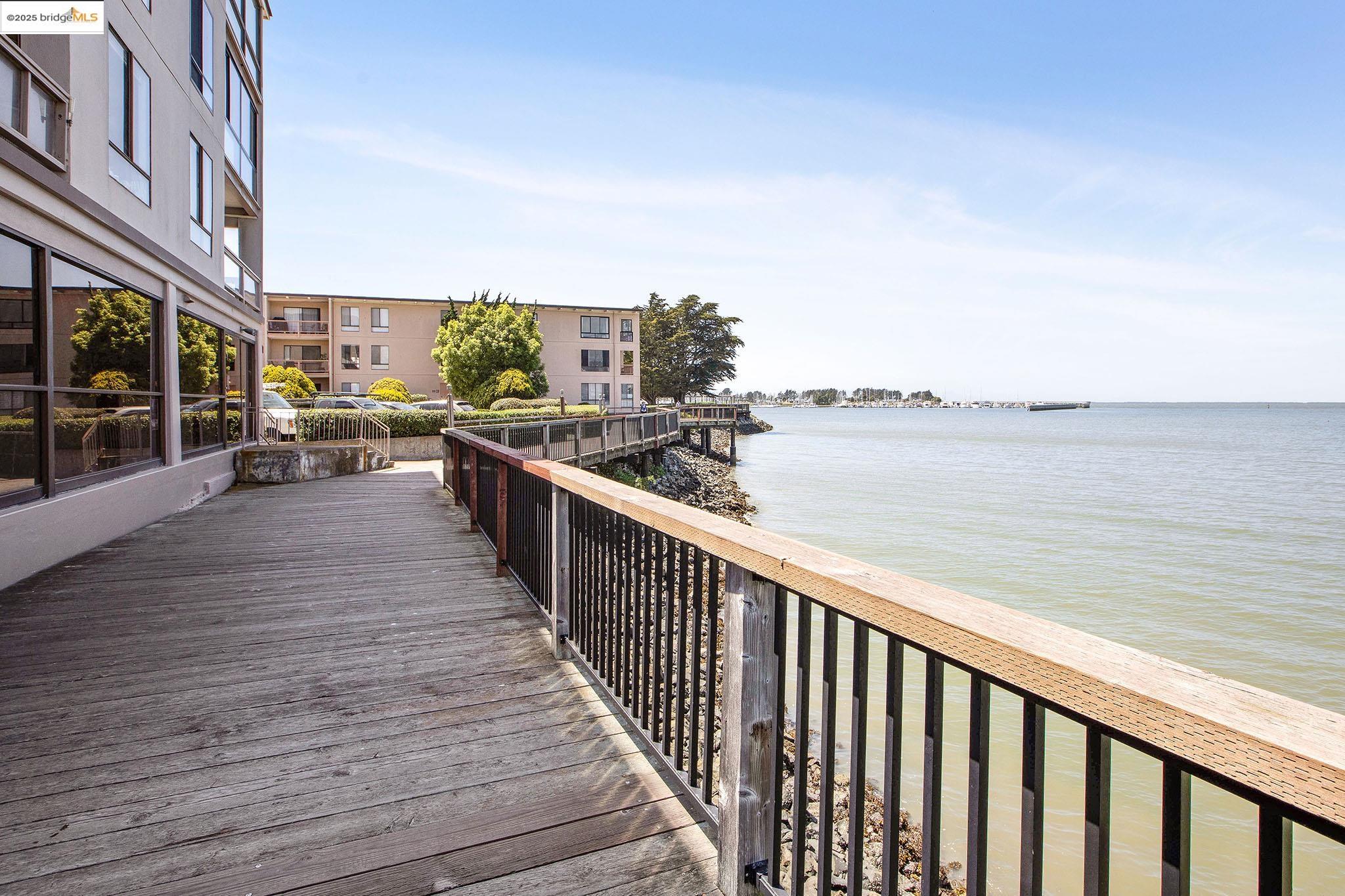 9 Commodore Drive # A404