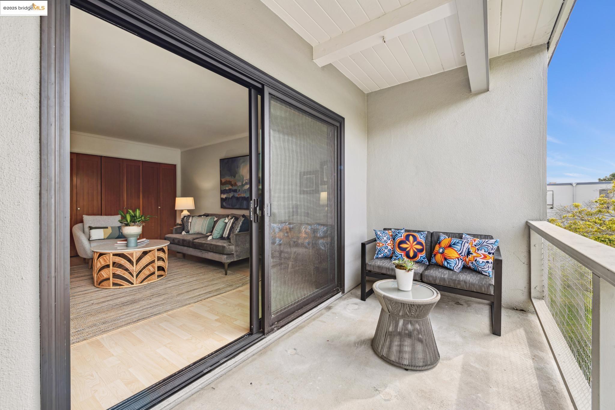 9 Commodore Drive # A404