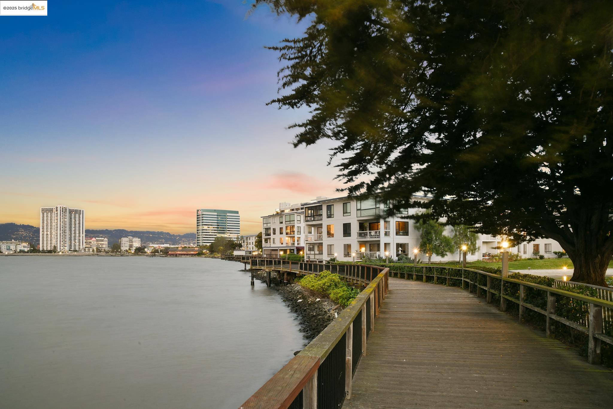 9 Commodore Drive # A404