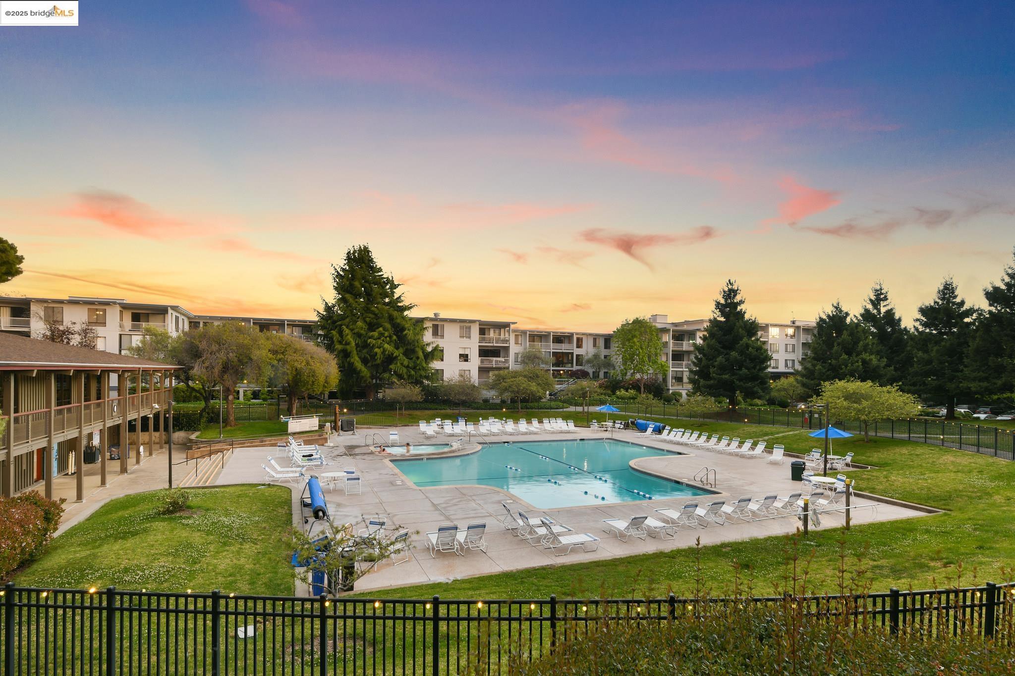 9 Commodore Drive # A404