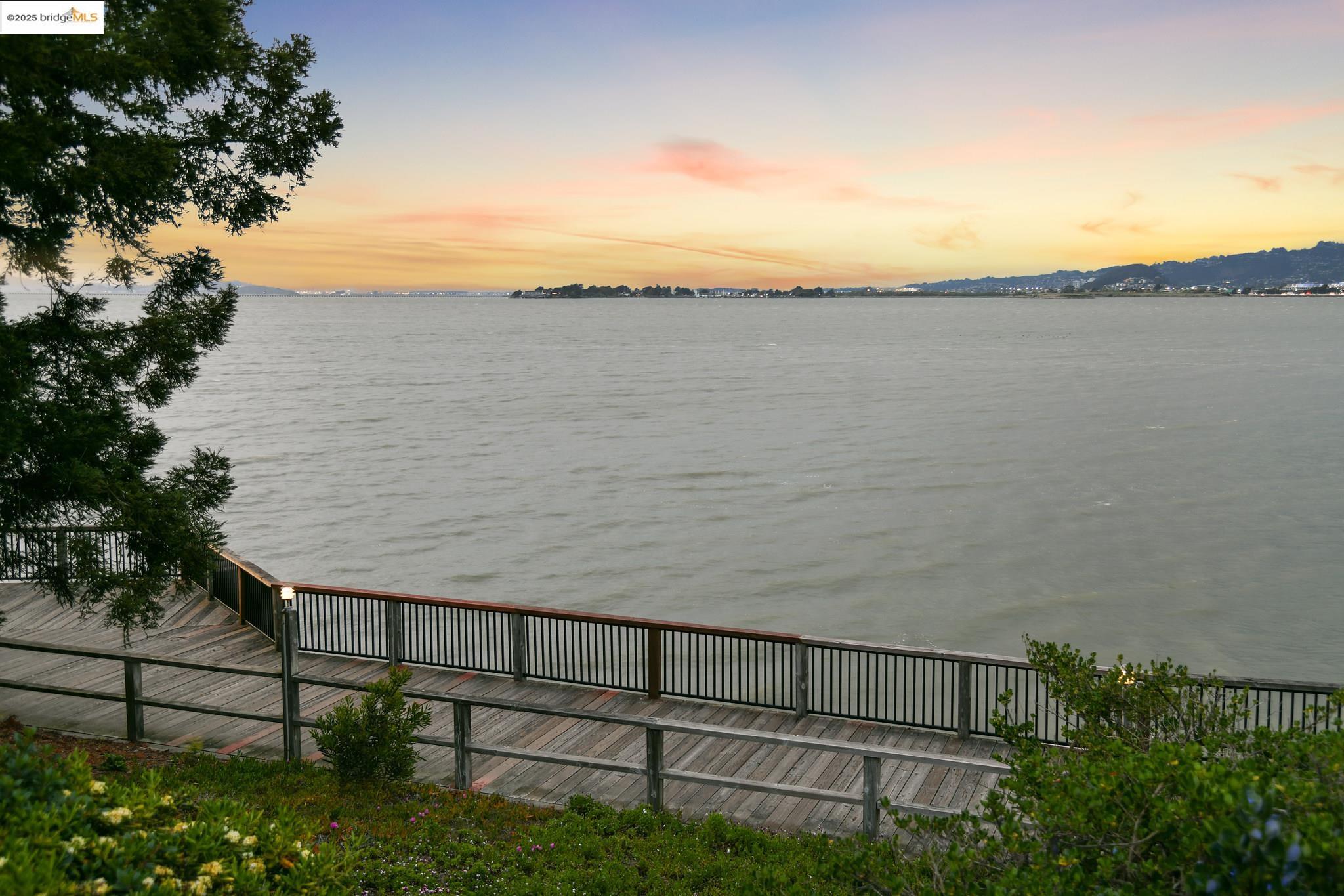 9 Commodore Drive # A404