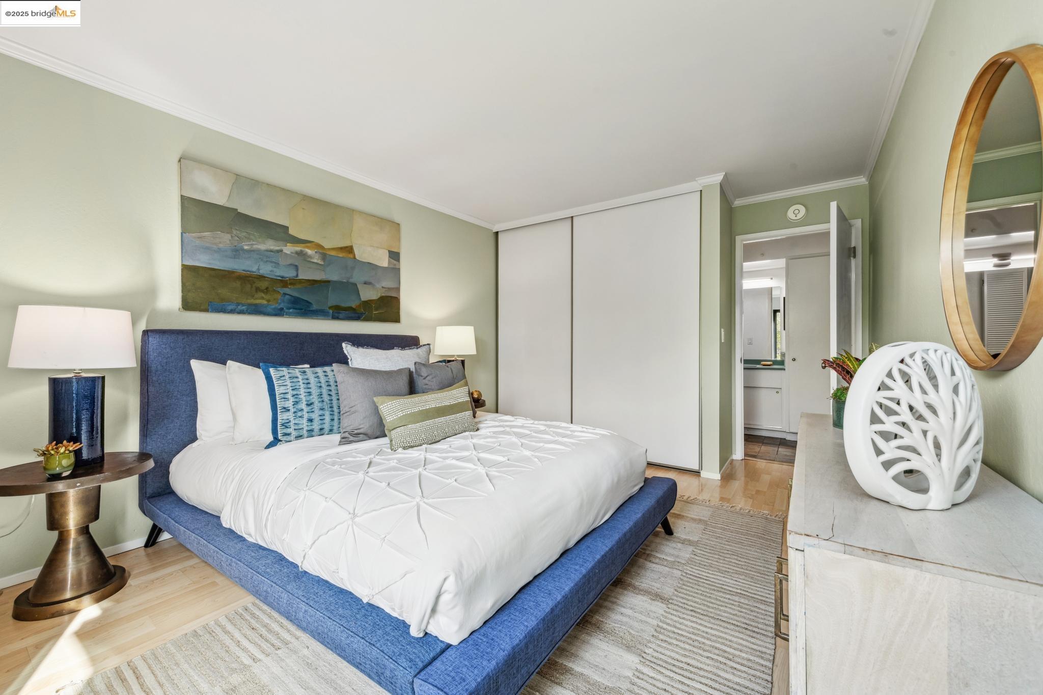 9 Commodore Drive # A404