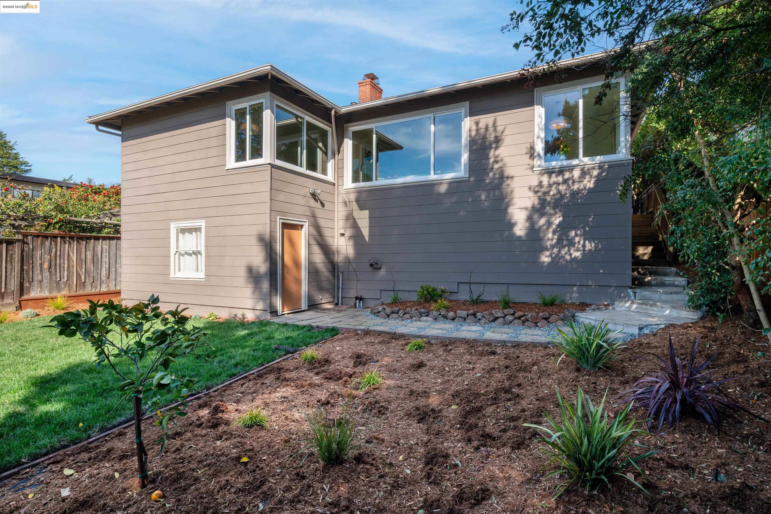 274 Grizzly Peak Blvd