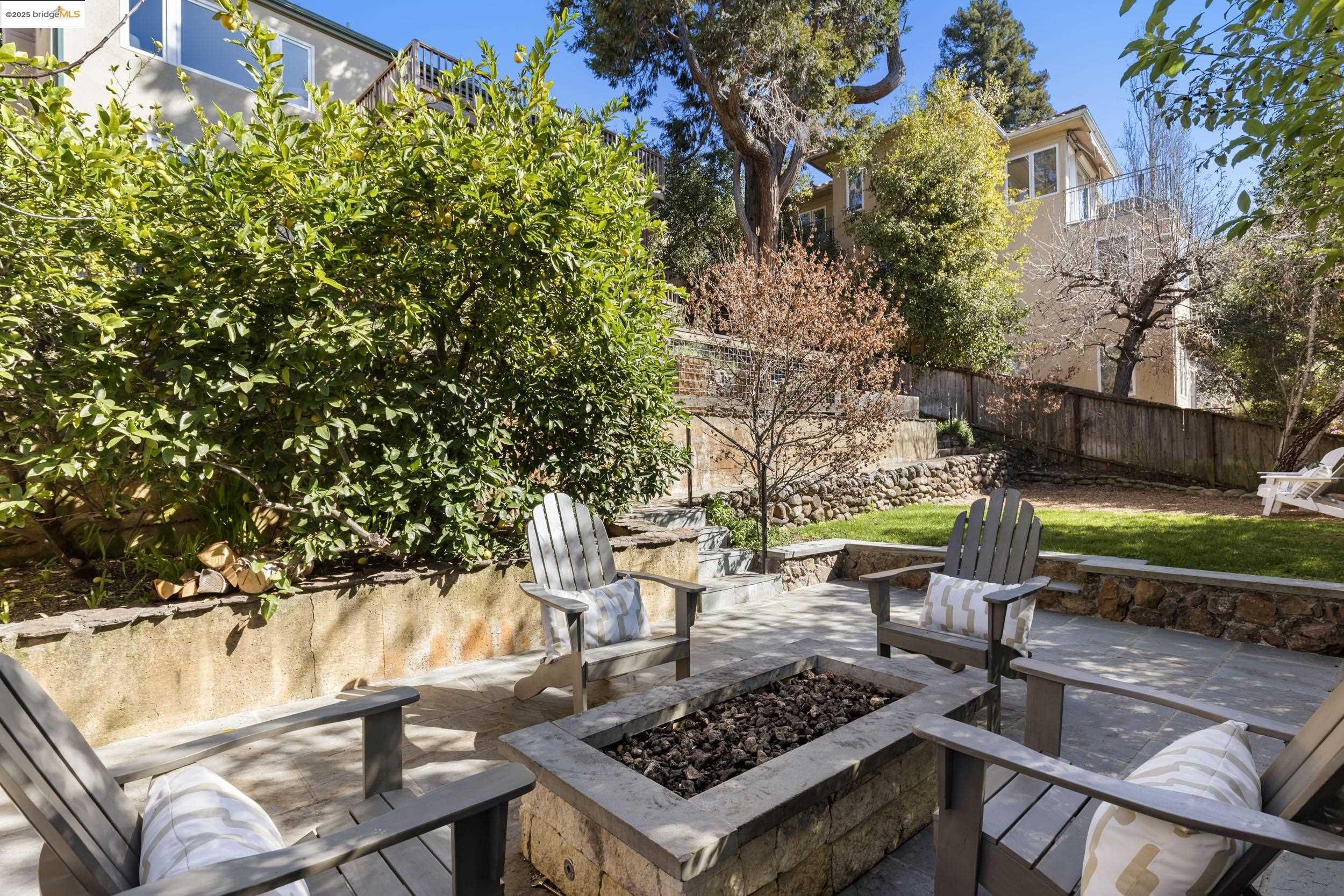 6047 Buena Vista Ave