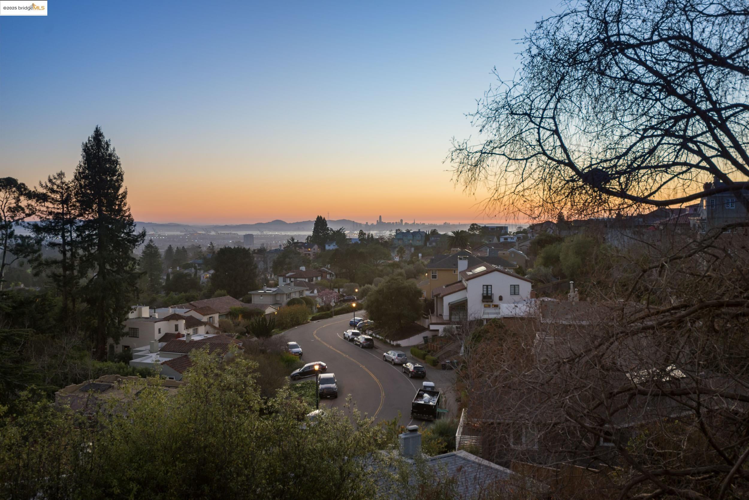 6047 Buena Vista Ave