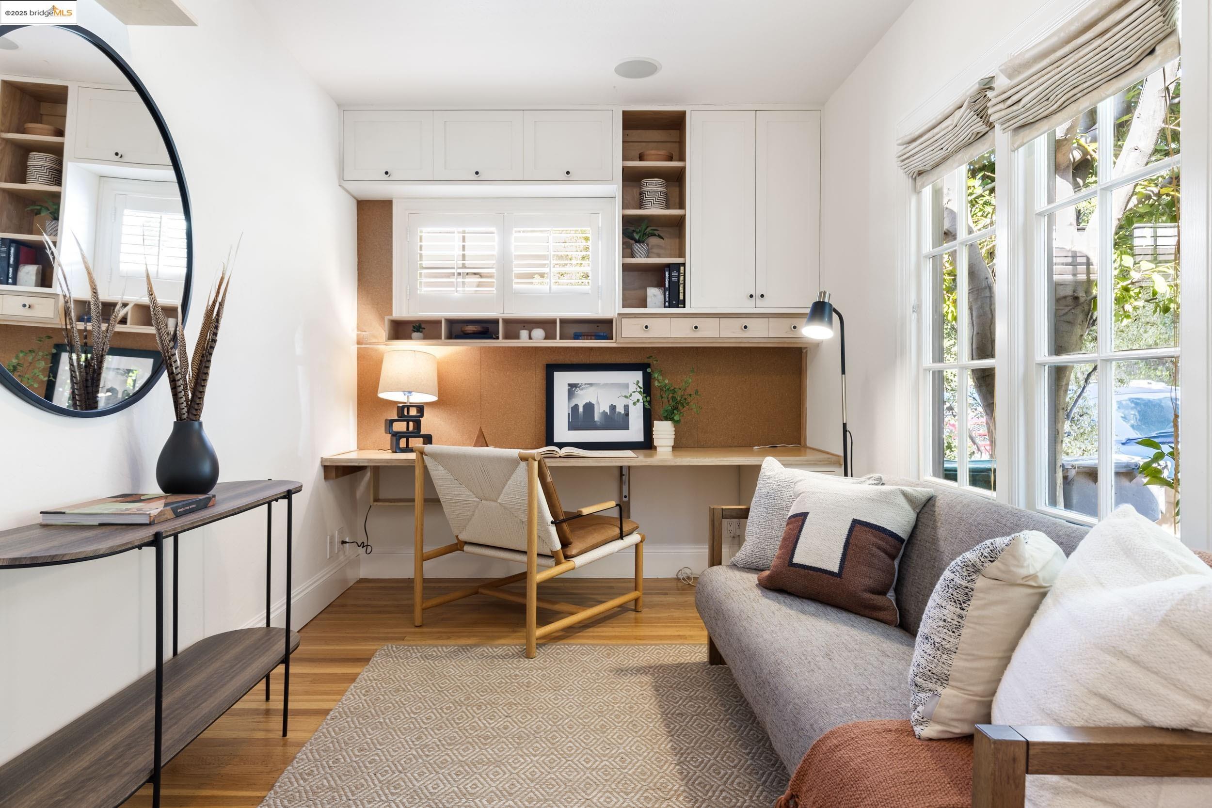 6047 Buena Vista Ave