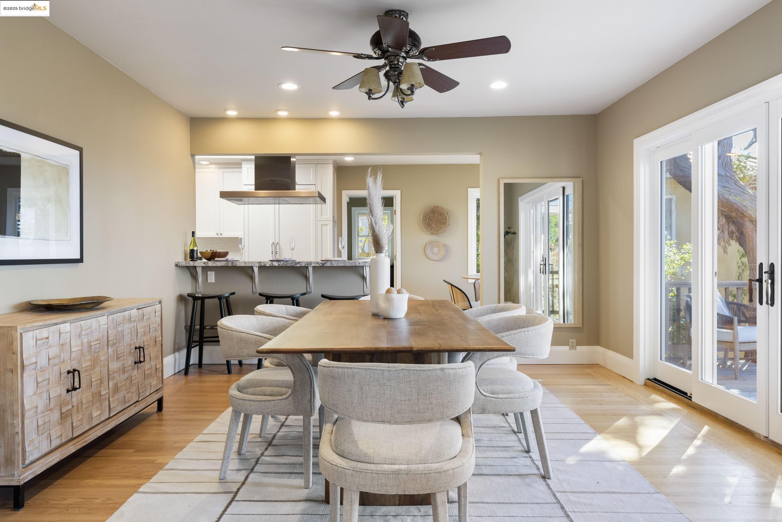 6047 Buena Vista Ave