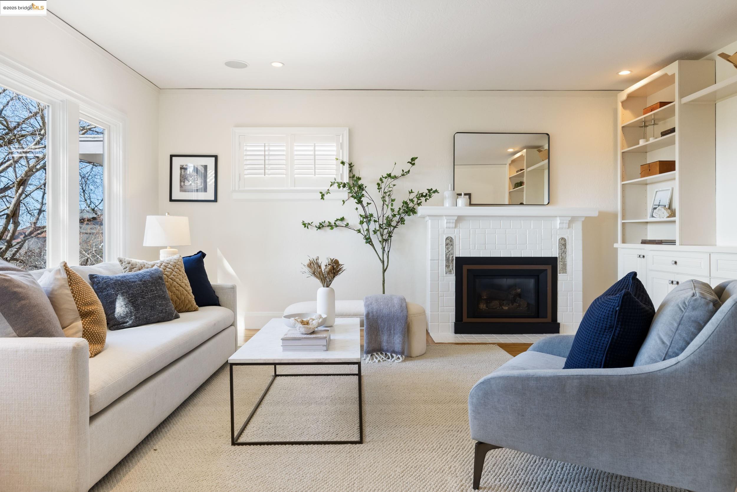 6047 Buena Vista Ave