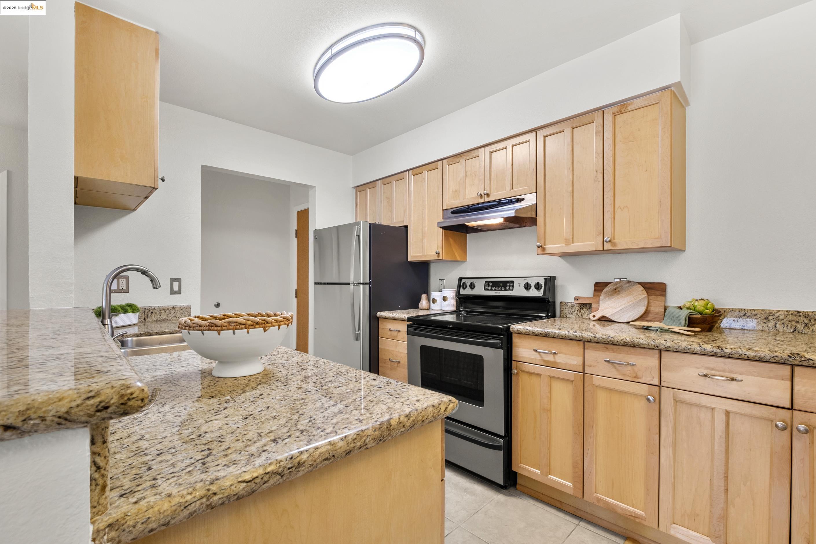 66 Fairmount Ave # 303