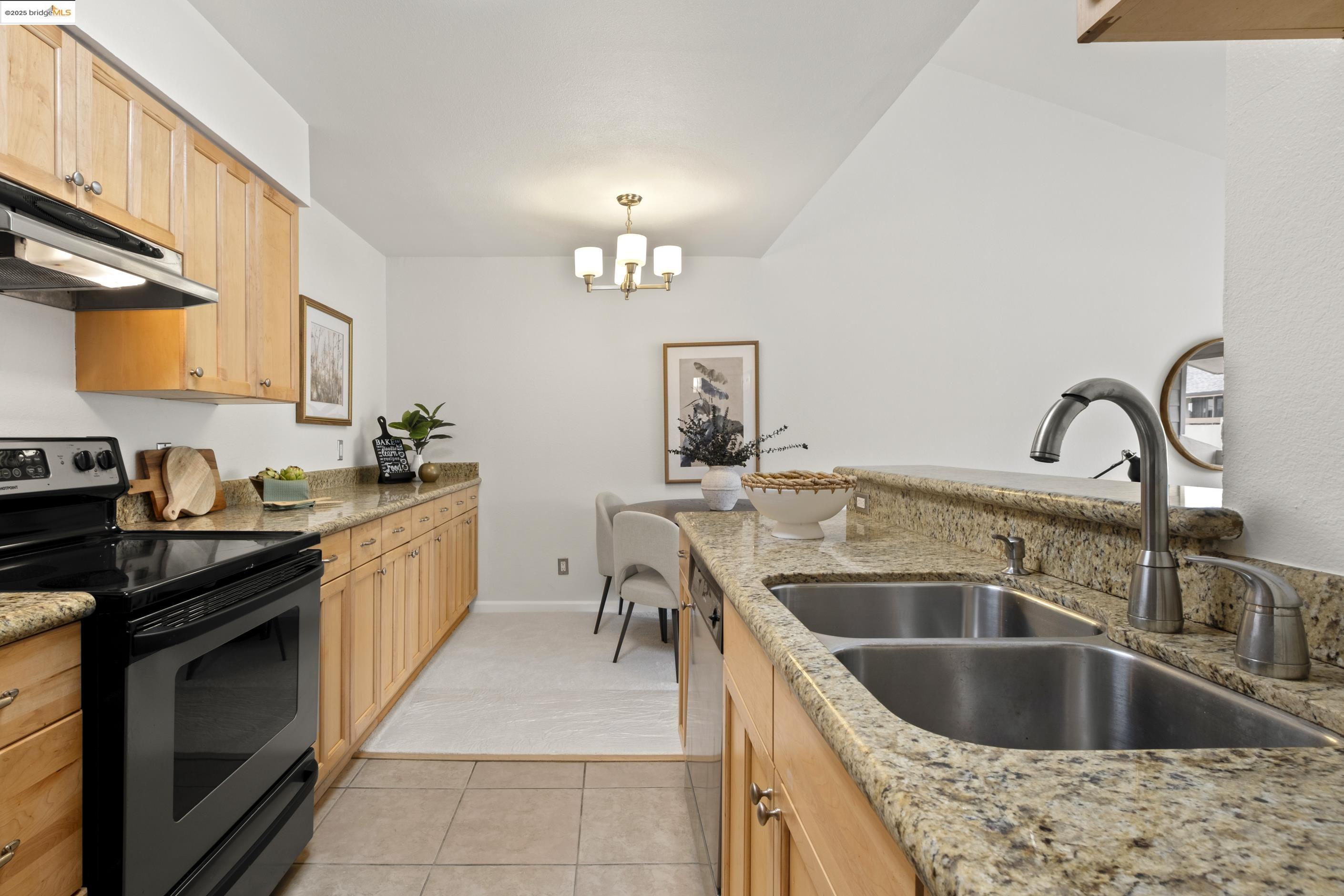 66 Fairmount Ave # 303