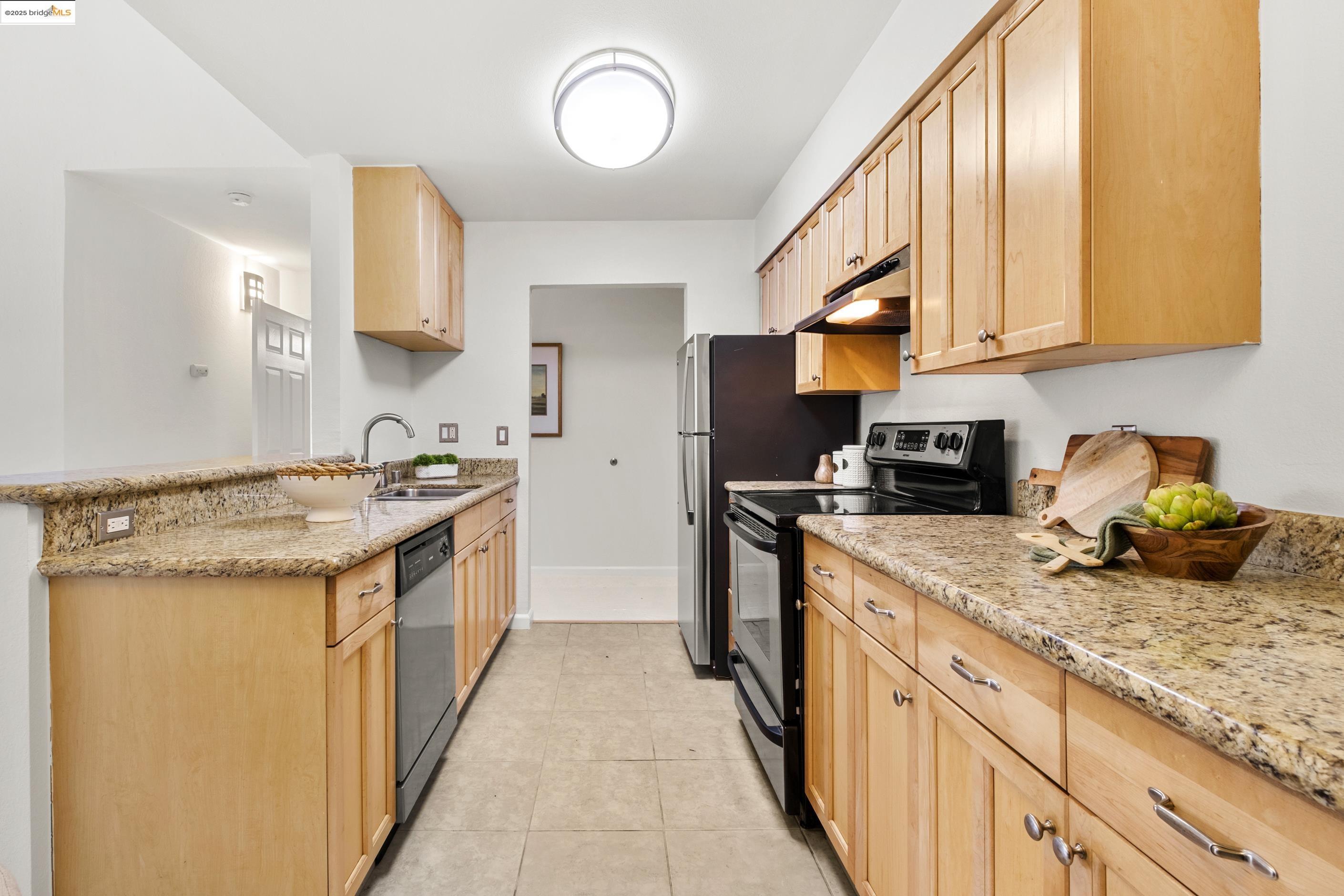 66 Fairmount Ave # 303