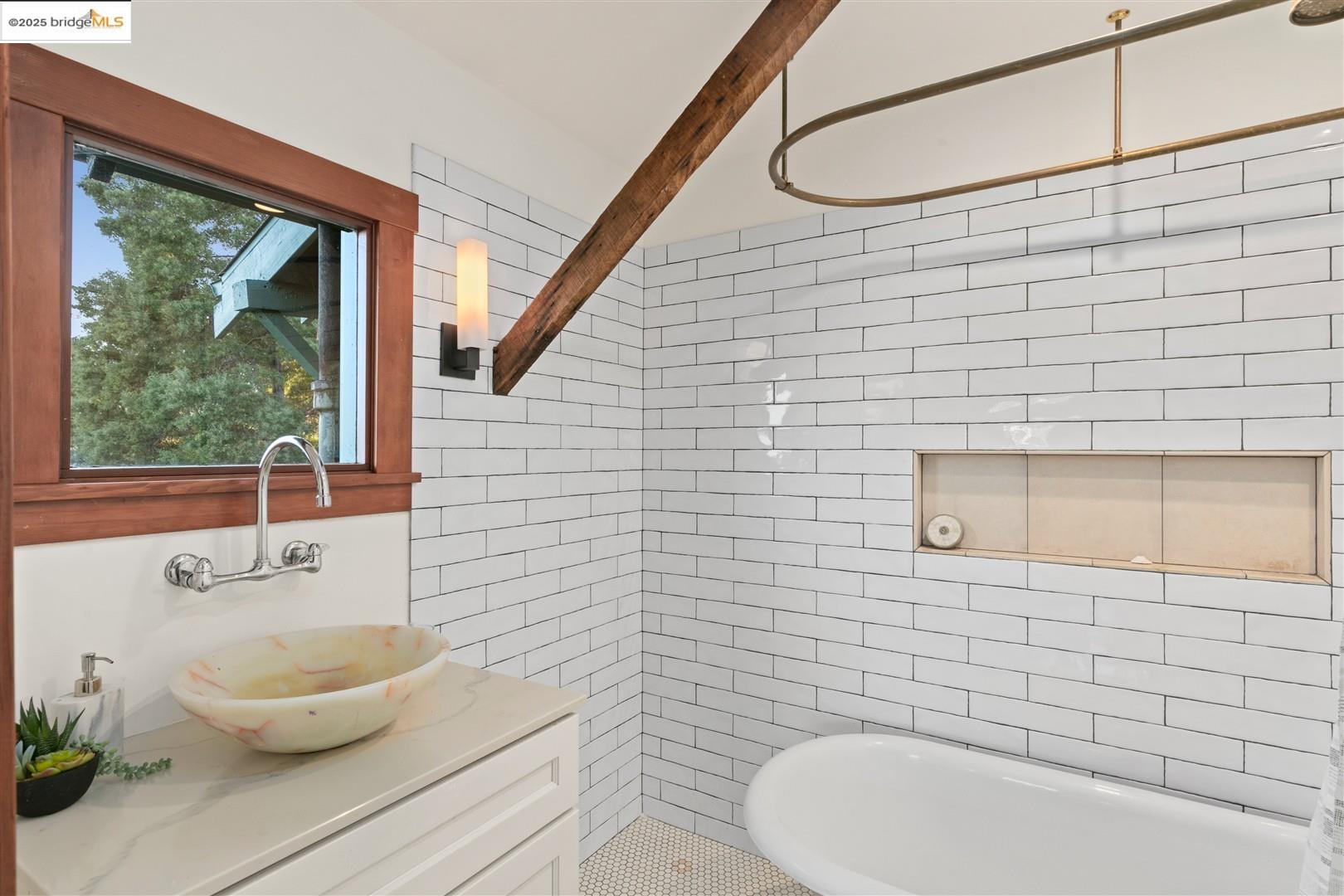 5419 Foothill Blvd