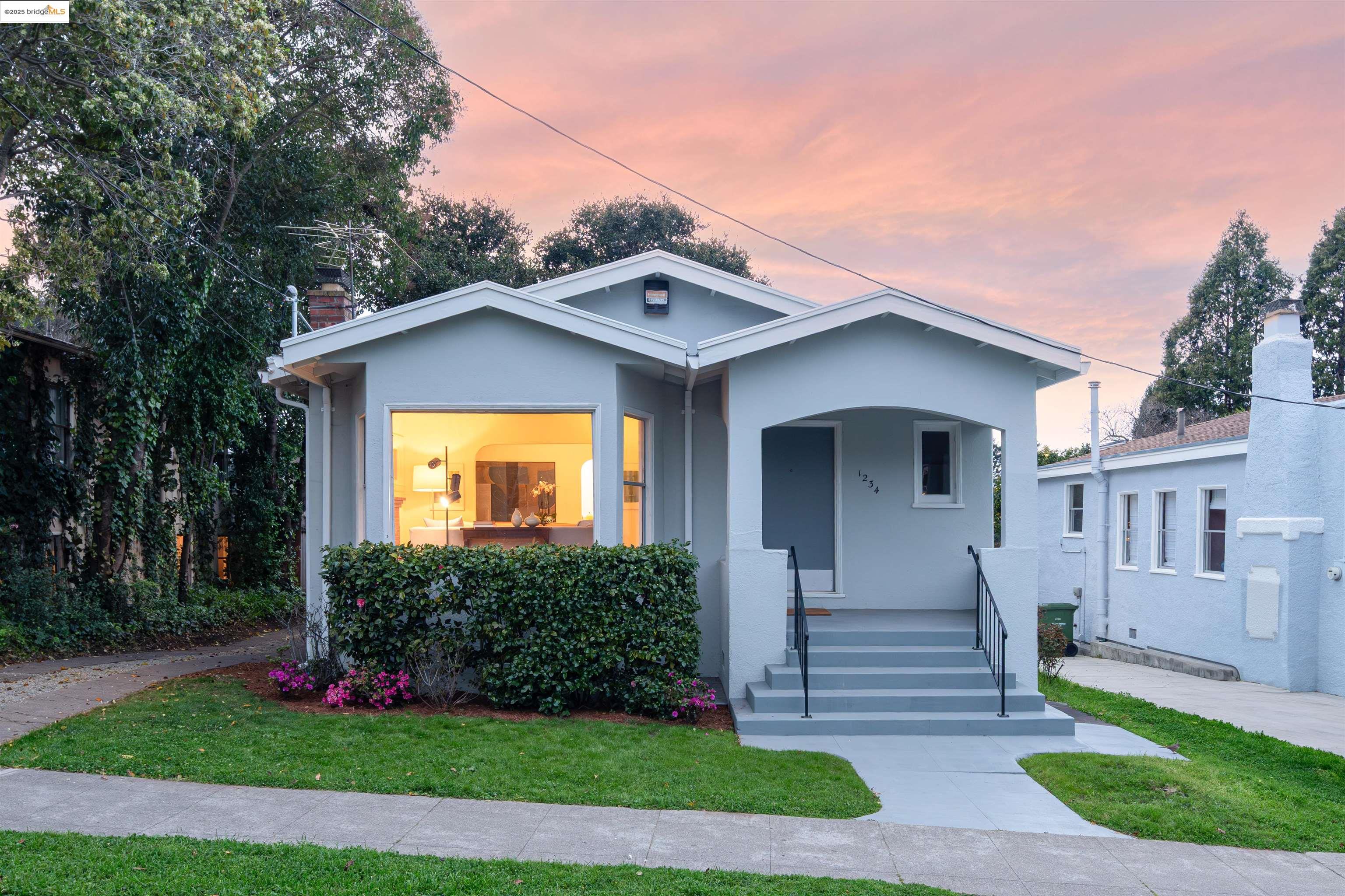 1234 Josephine St