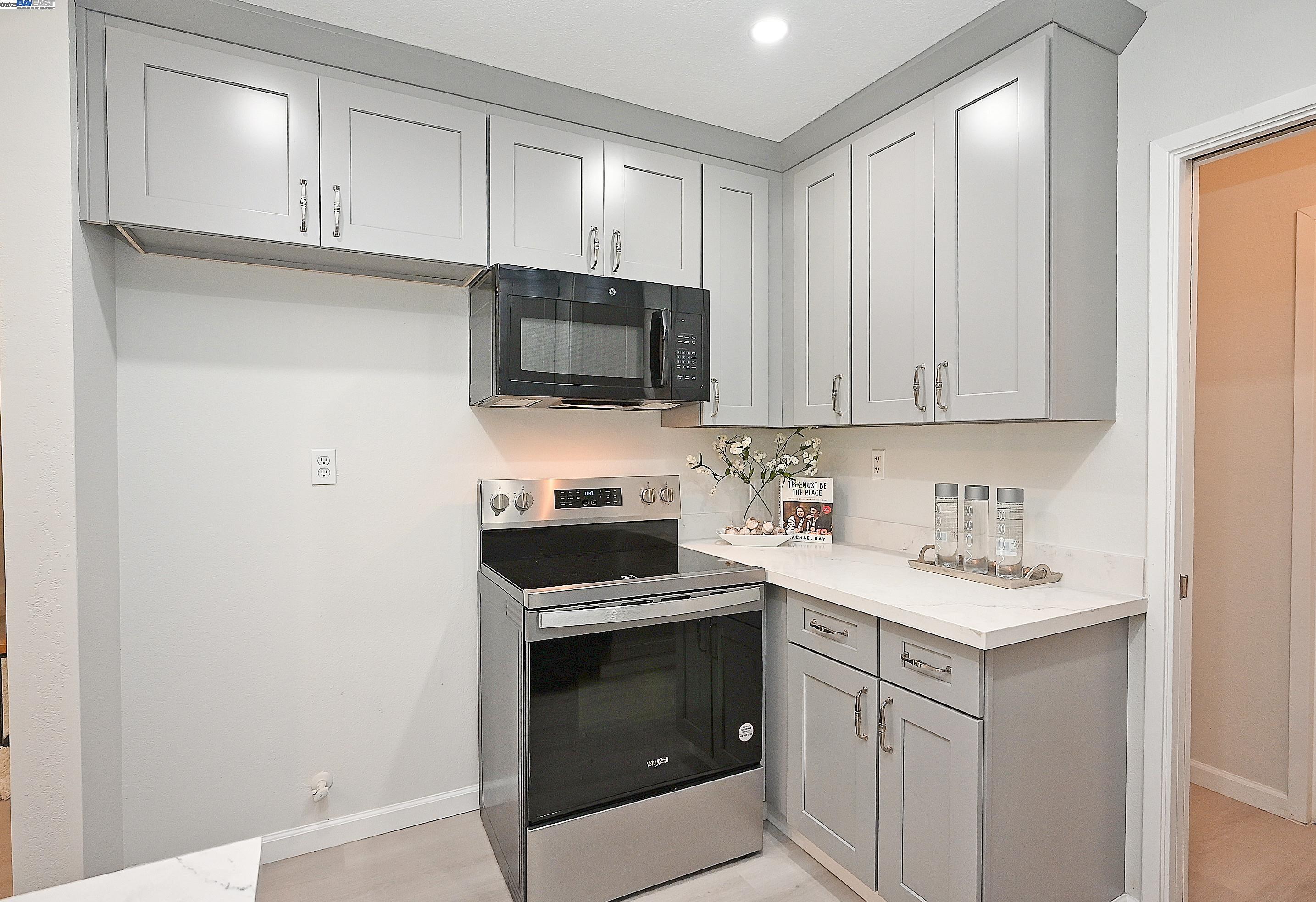 31011 Everett Ct # 9