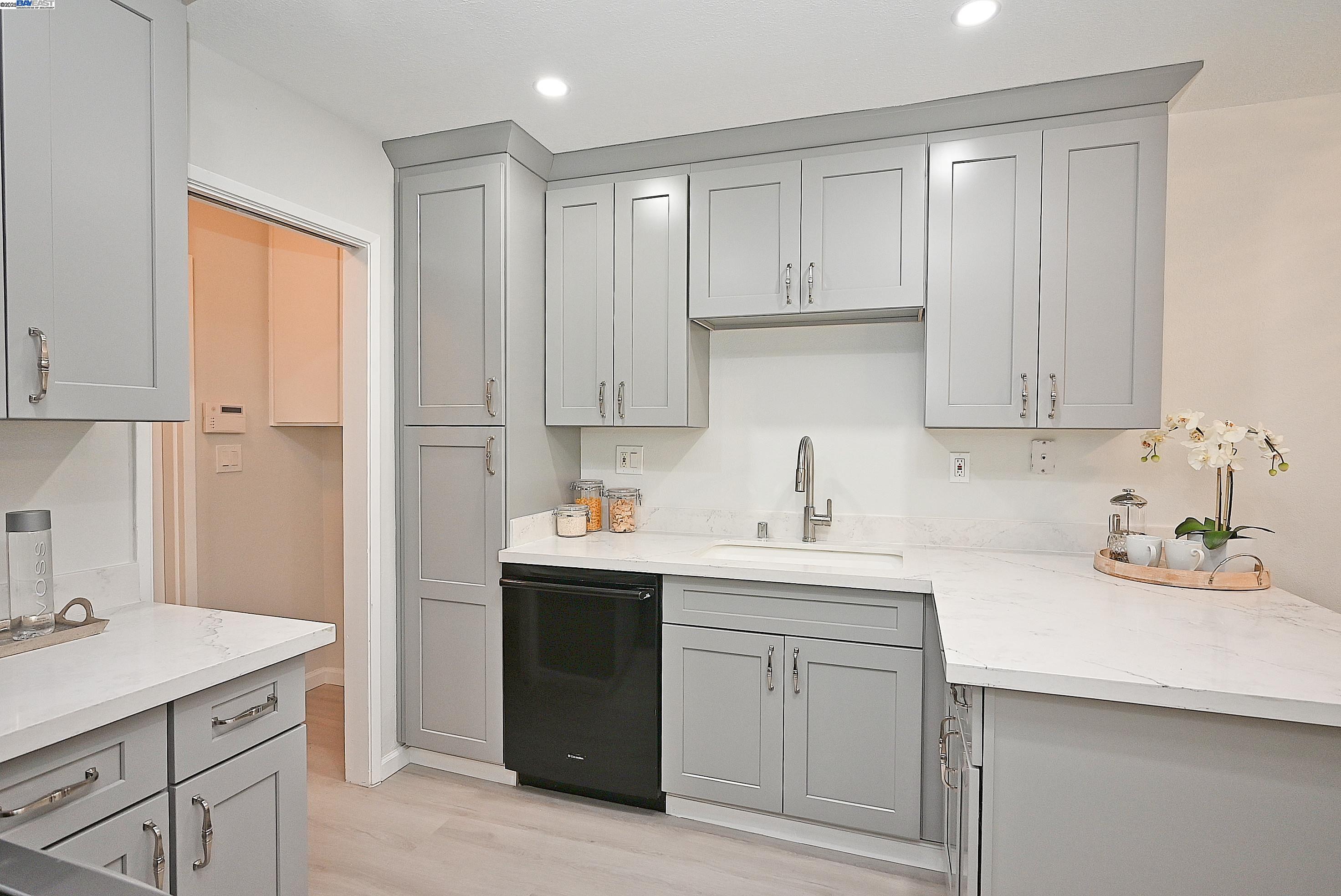 31011 Everett Ct # 9