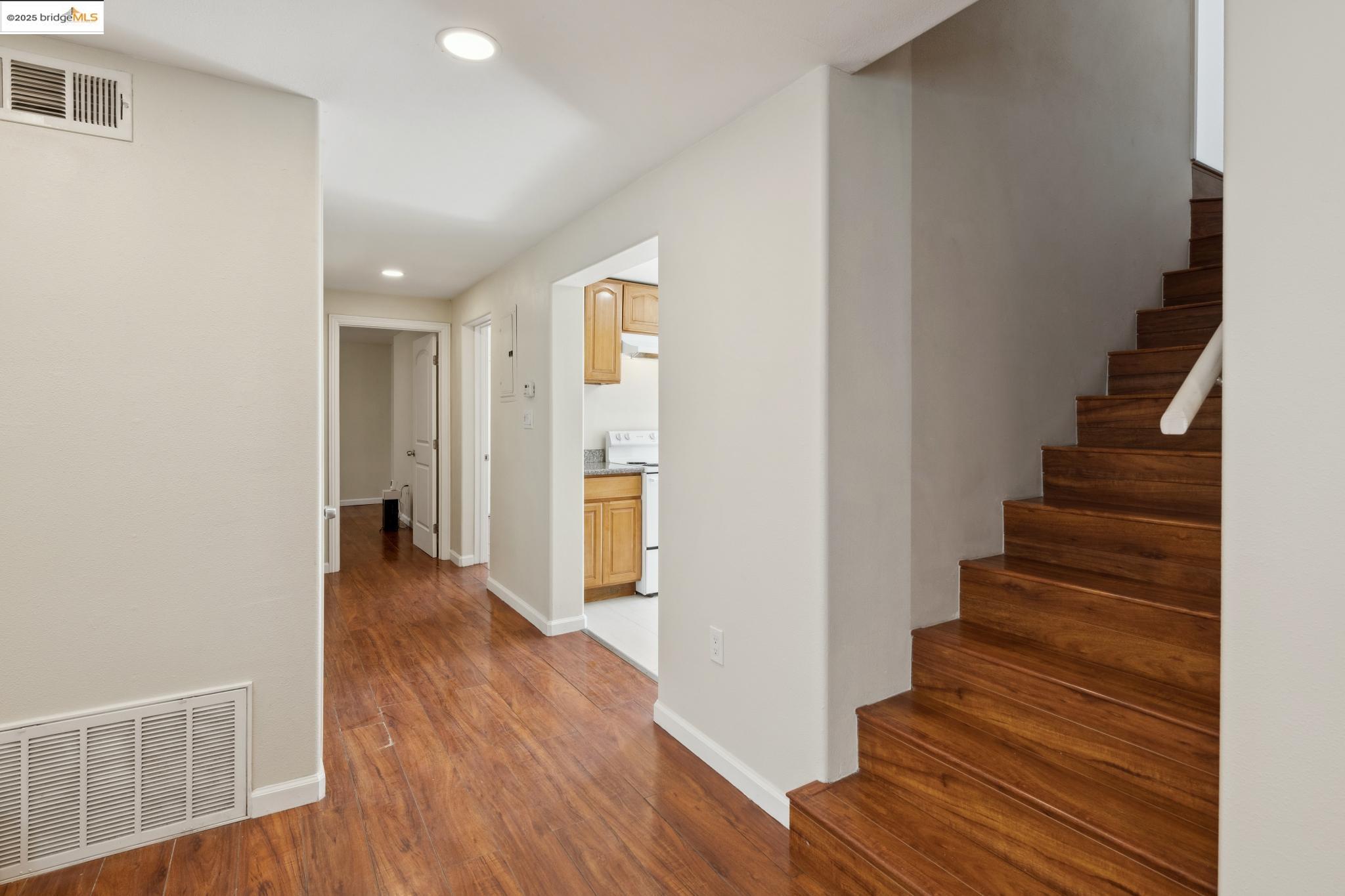 822 Henry St