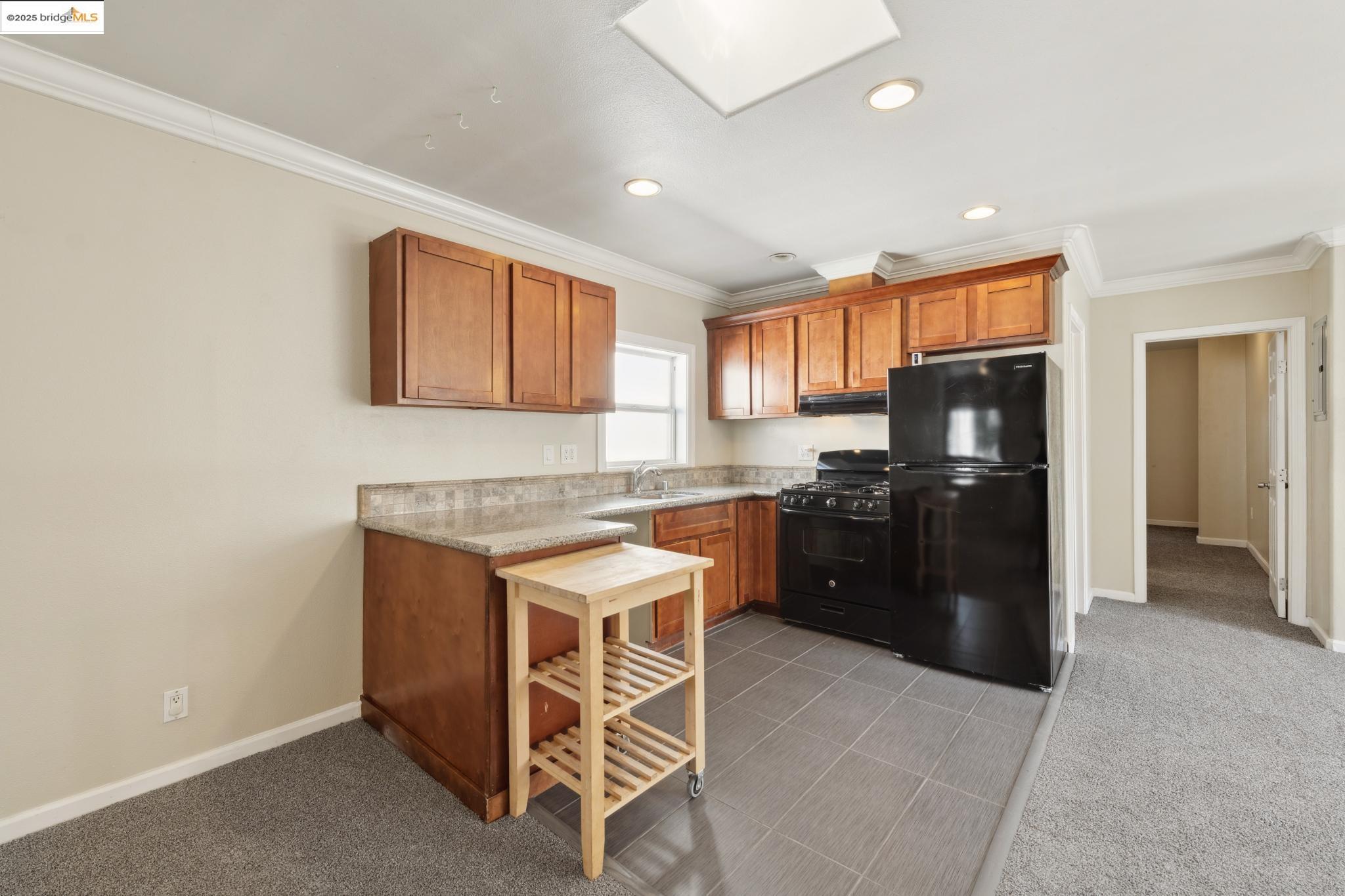822 Henry St