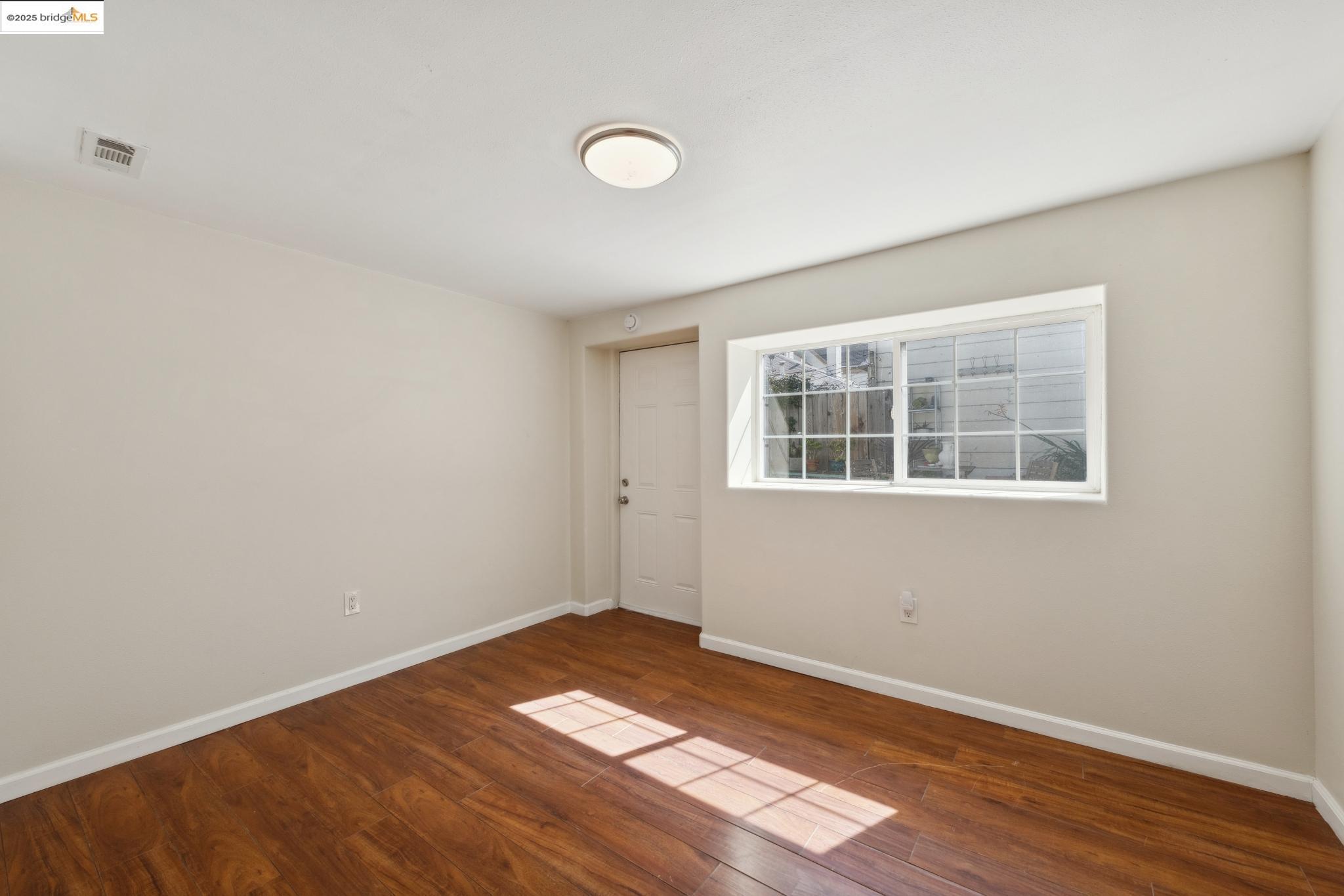 822 Henry St