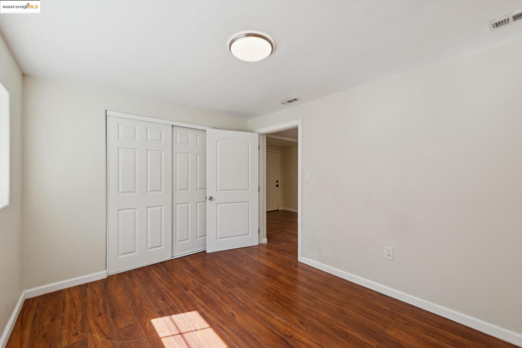822 Henry St