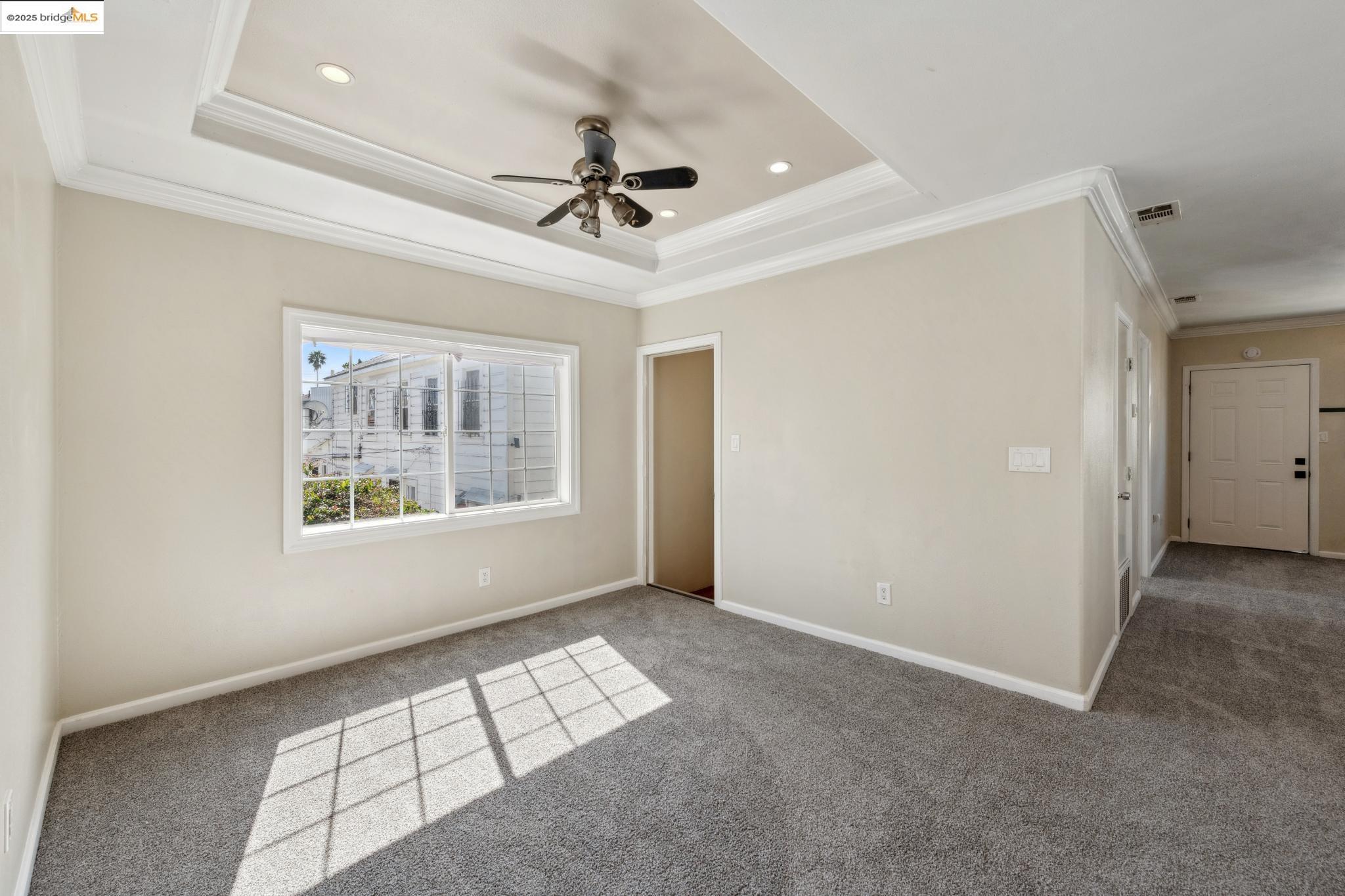 822 Henry St
