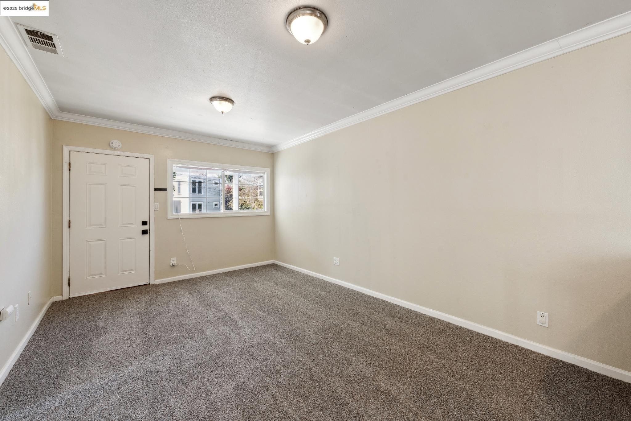 822 Henry St
