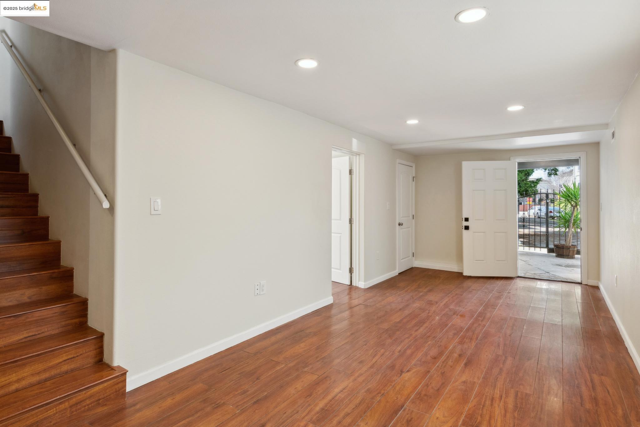 822 Henry St