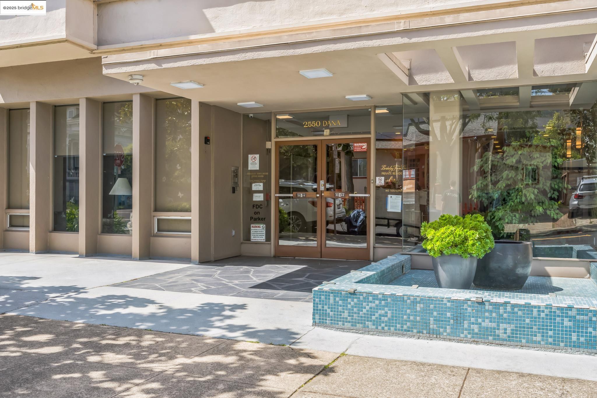 2550 Dana St # 9B
