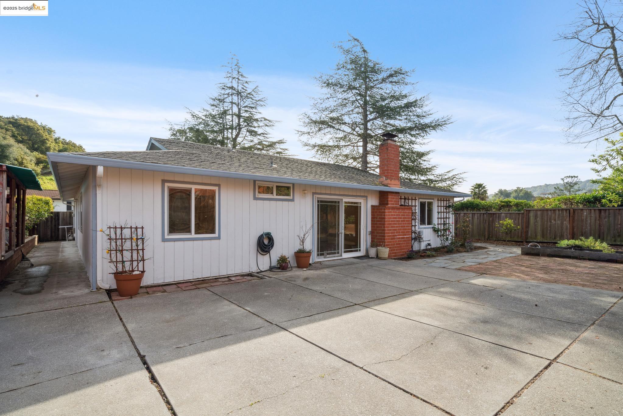 2686 Mendocino Dr