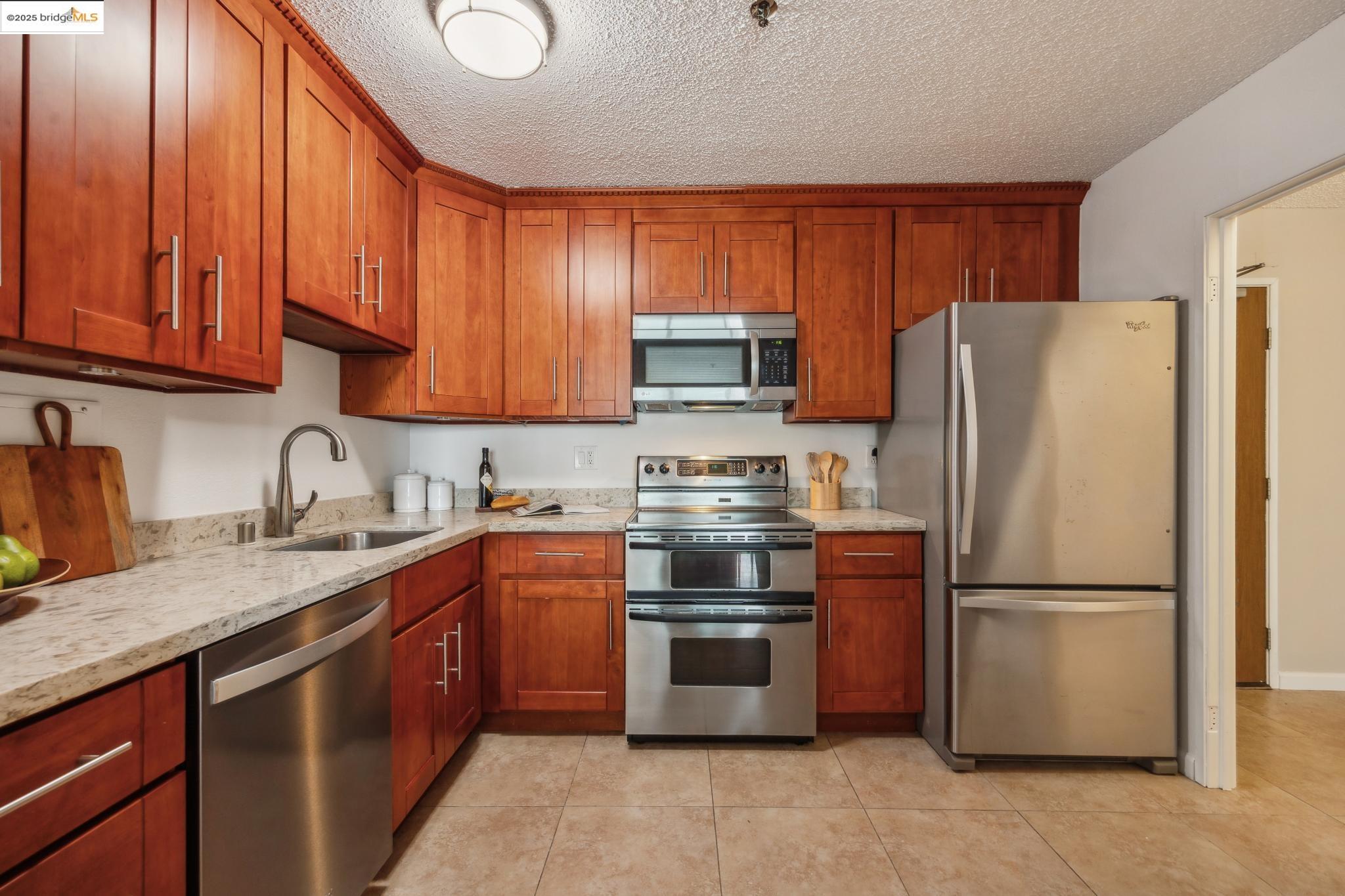 555 Pierce St # 724C