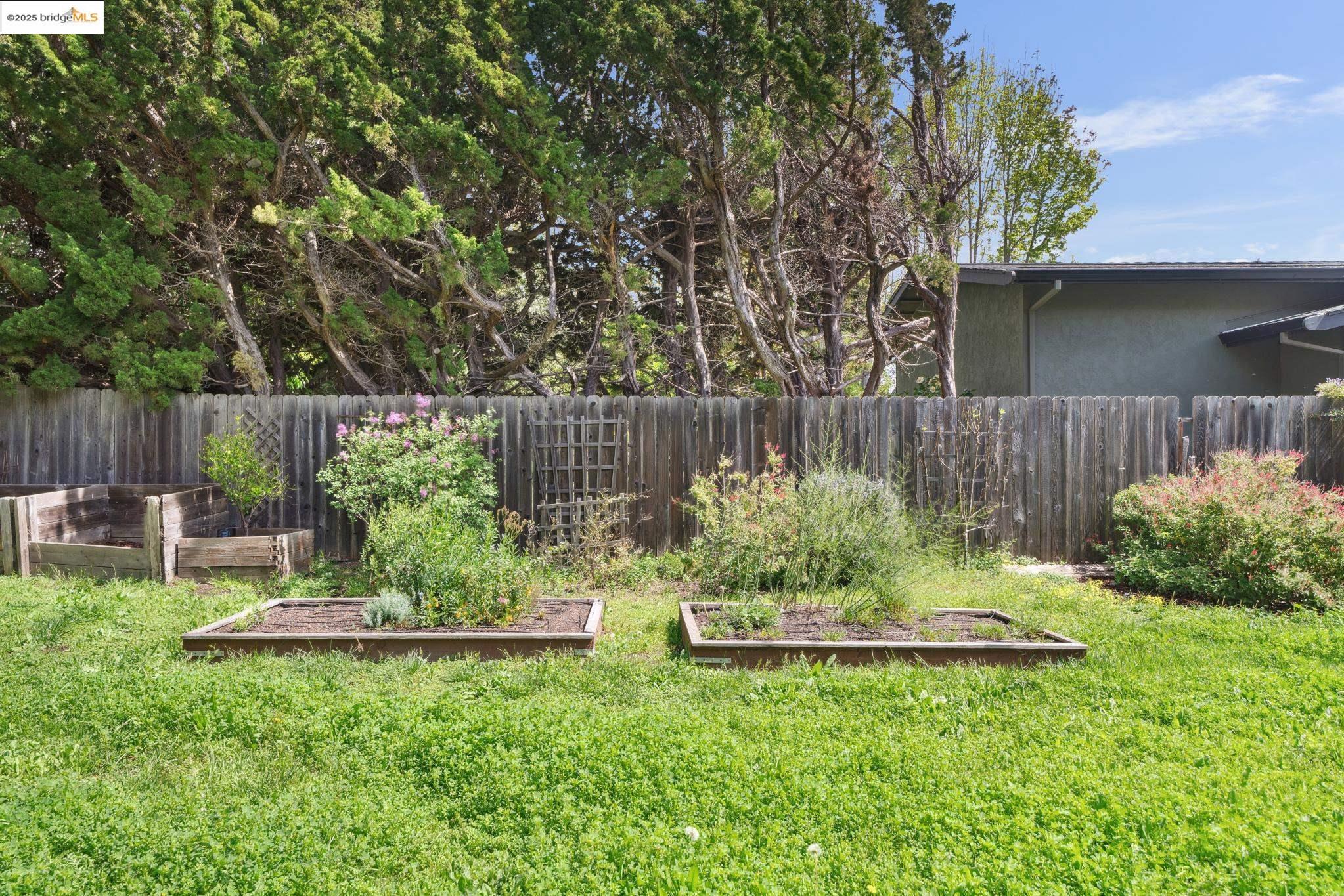 5020 Santa Rita Rd