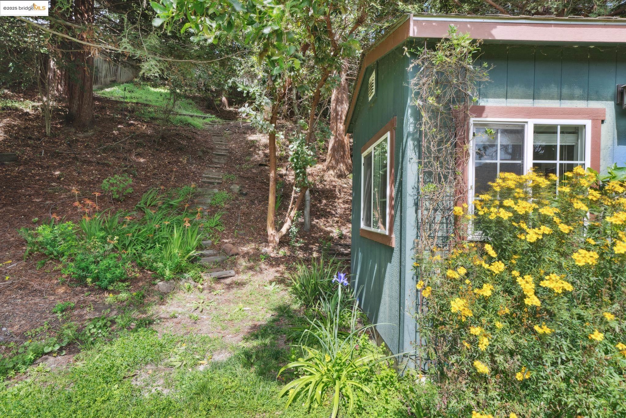 5020 Santa Rita Rd