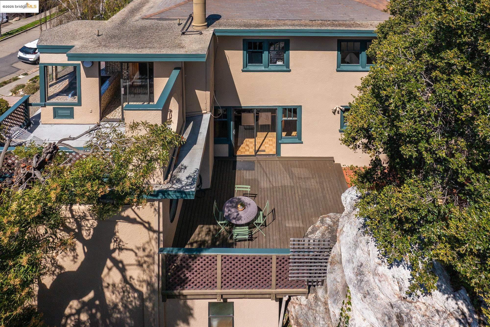 1701 Portland Ave