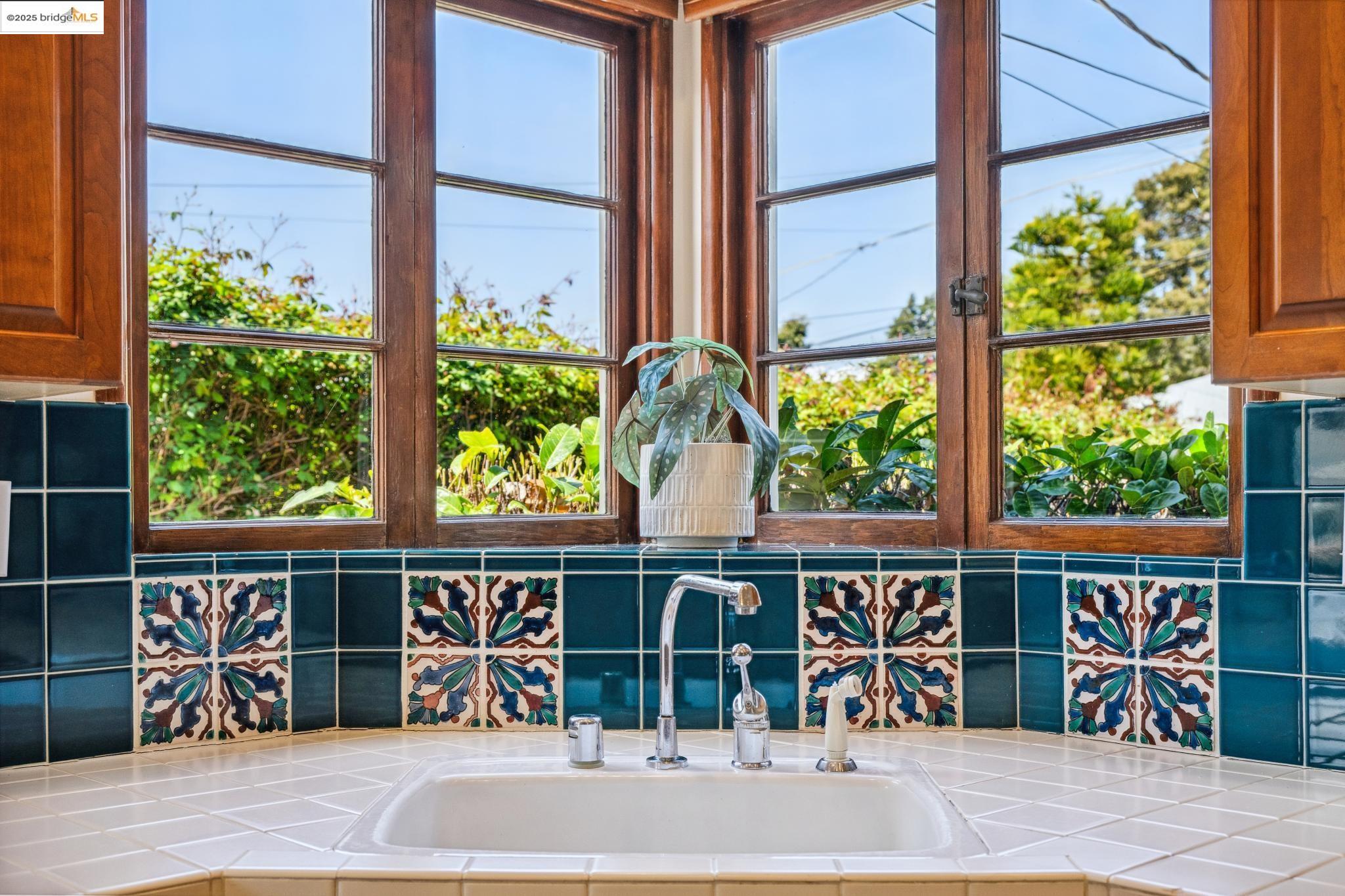 1640 Ocean View Ave.