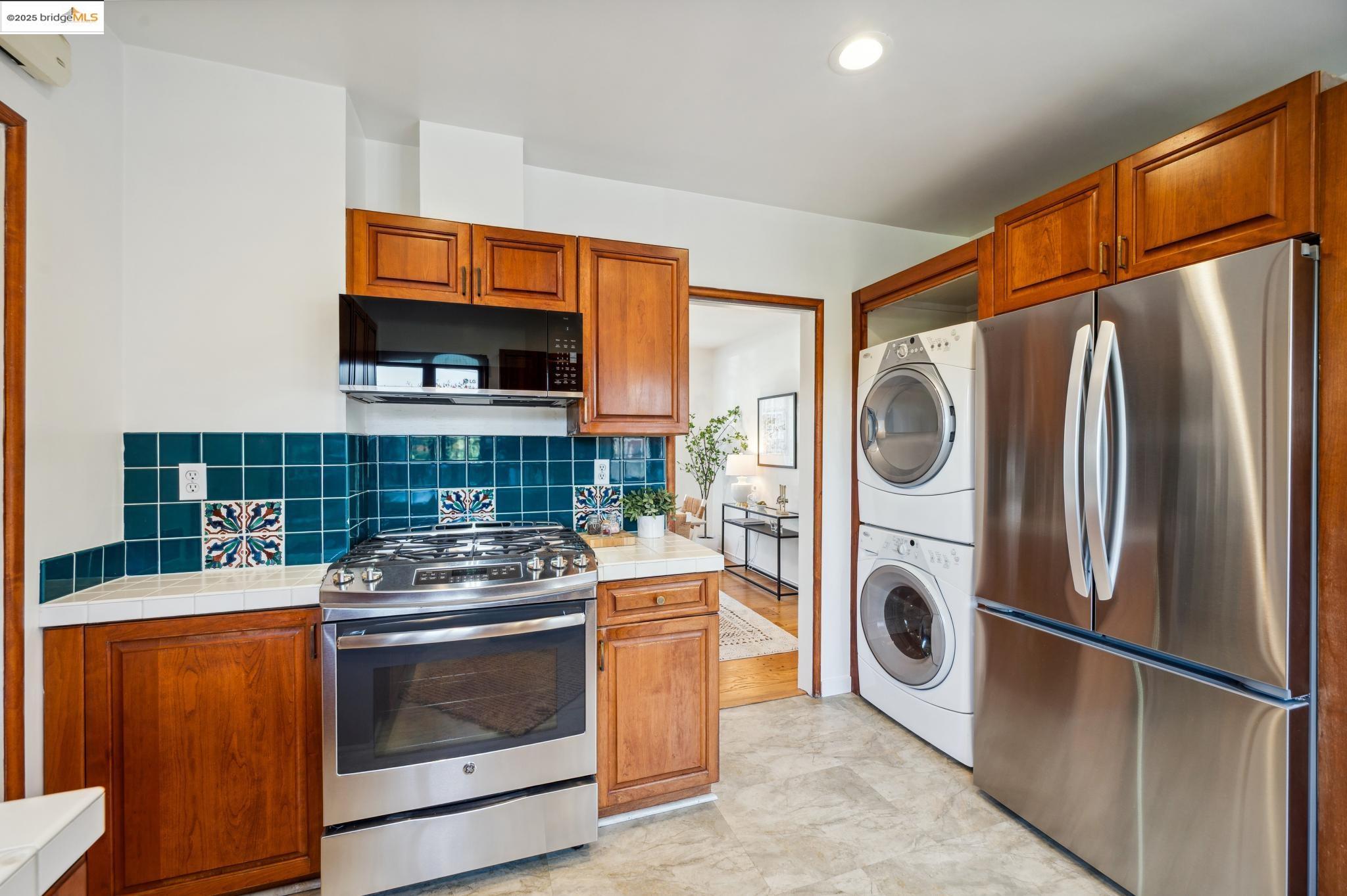 1640 Ocean View Ave.