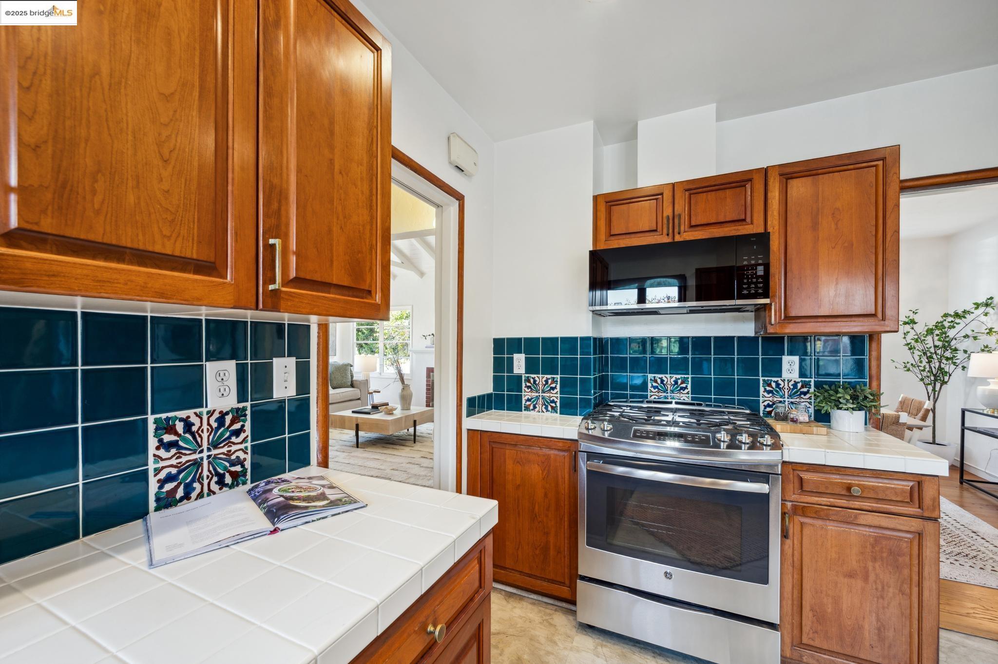 1640 Ocean View Ave.