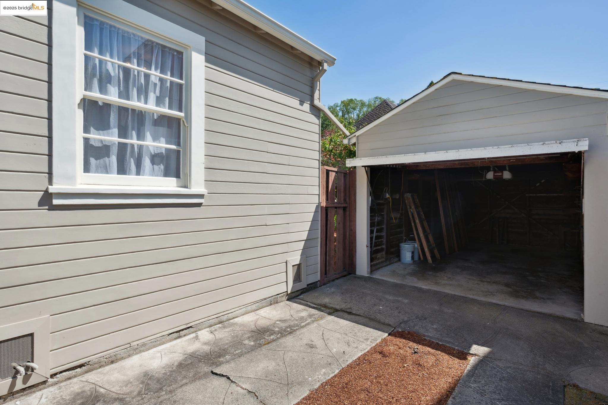 1640 Ocean View Ave.