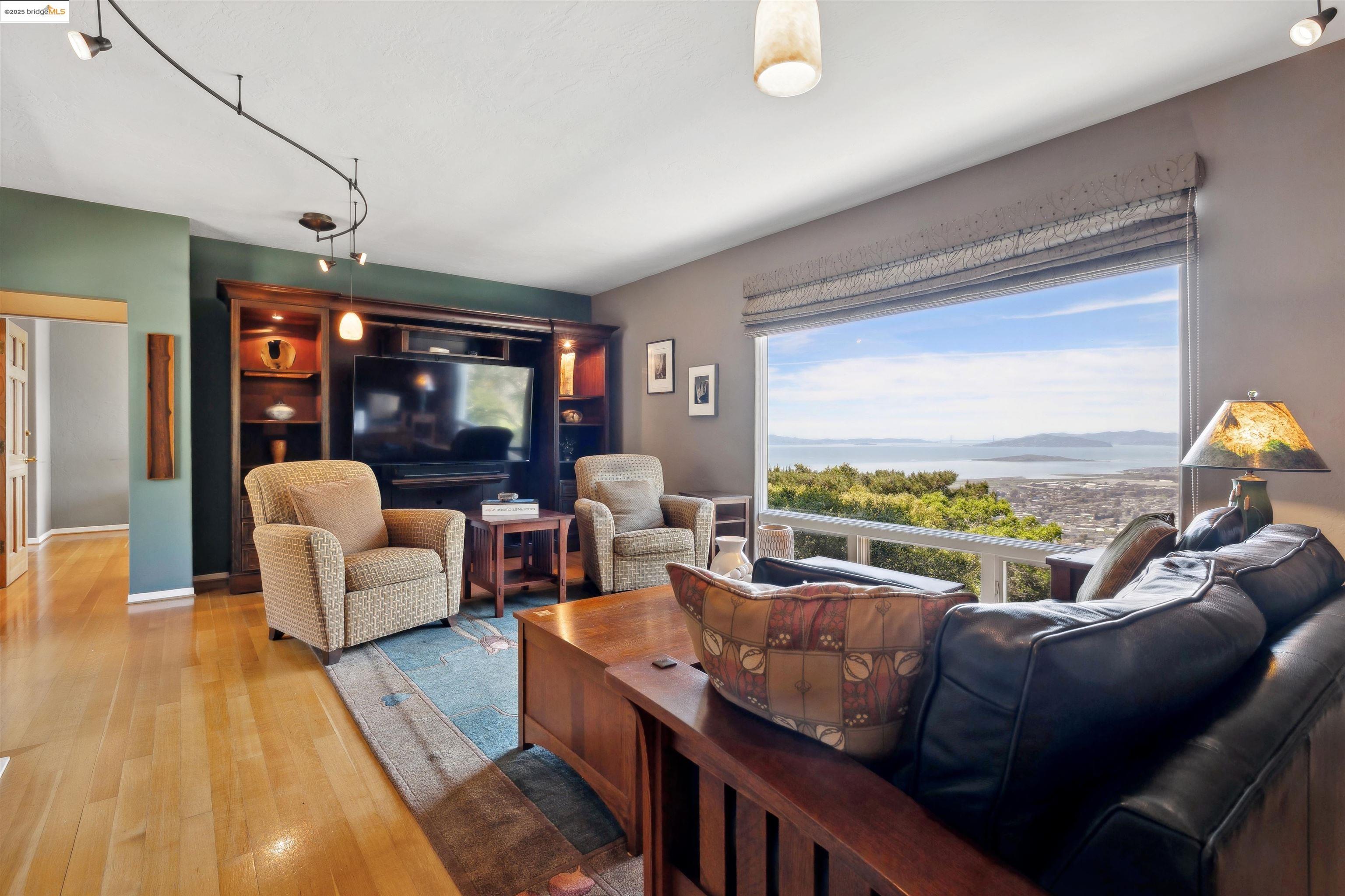 1335 Contra Costa Drive