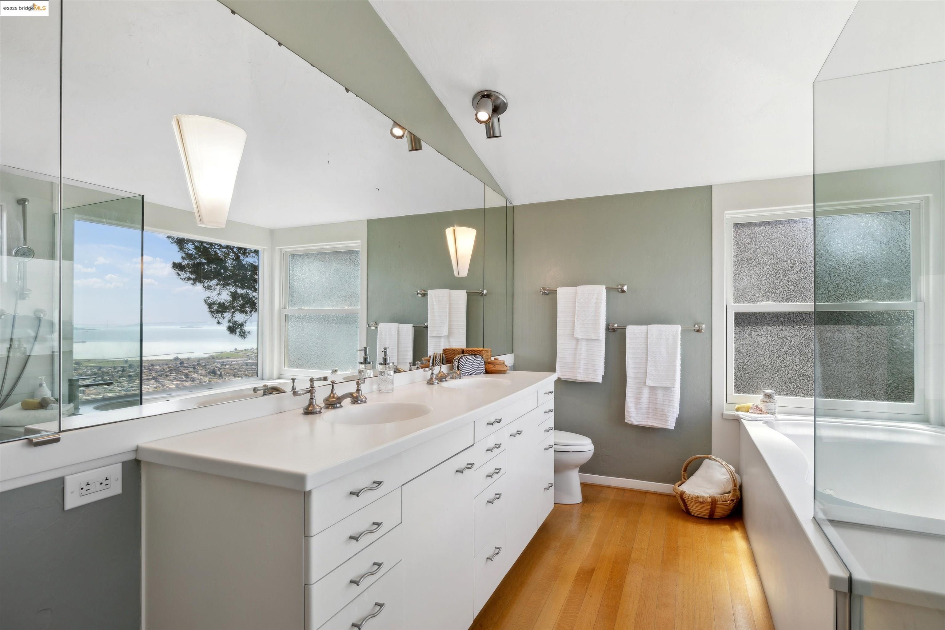 1335 Contra Costa Drive