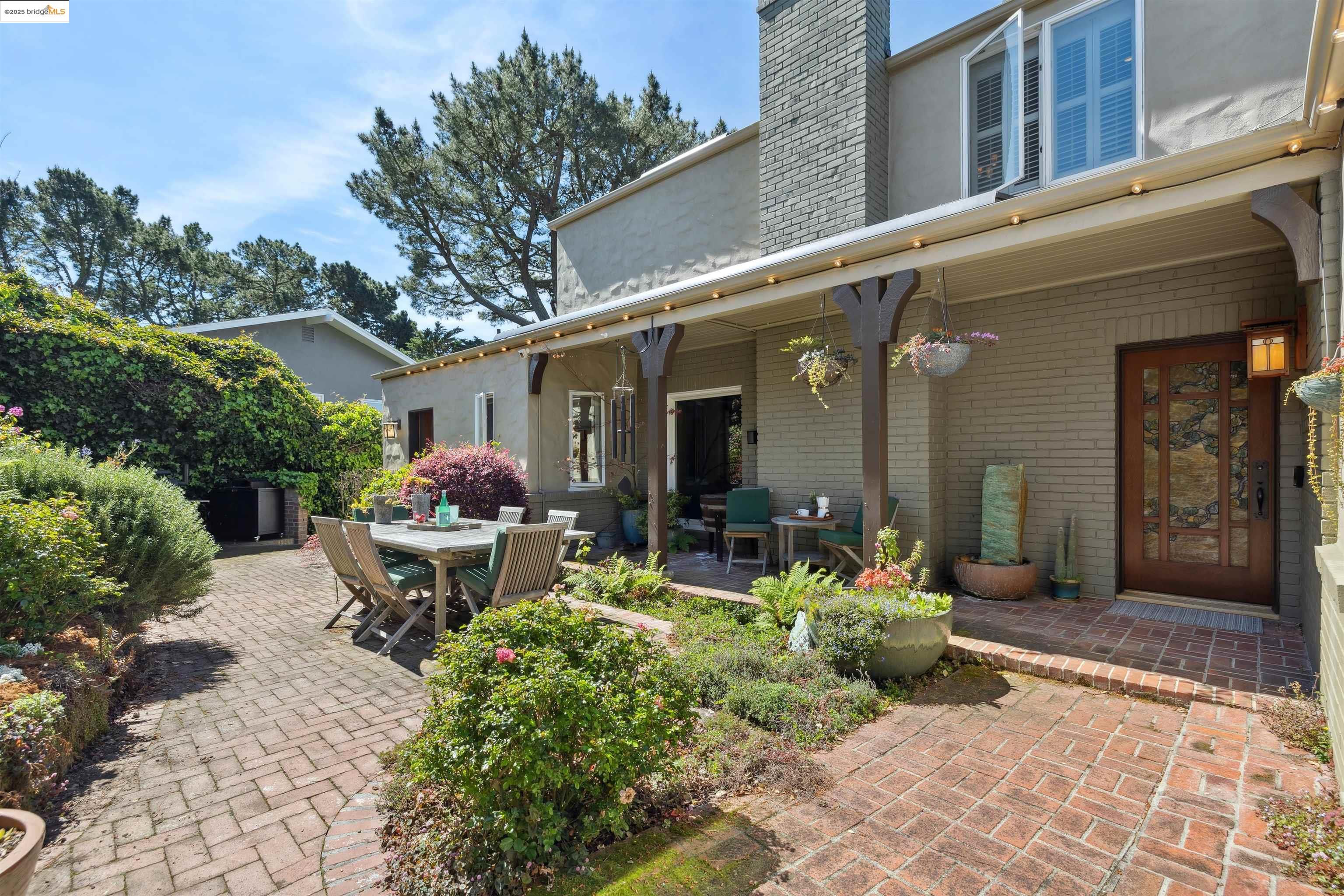 1335 Contra Costa Drive