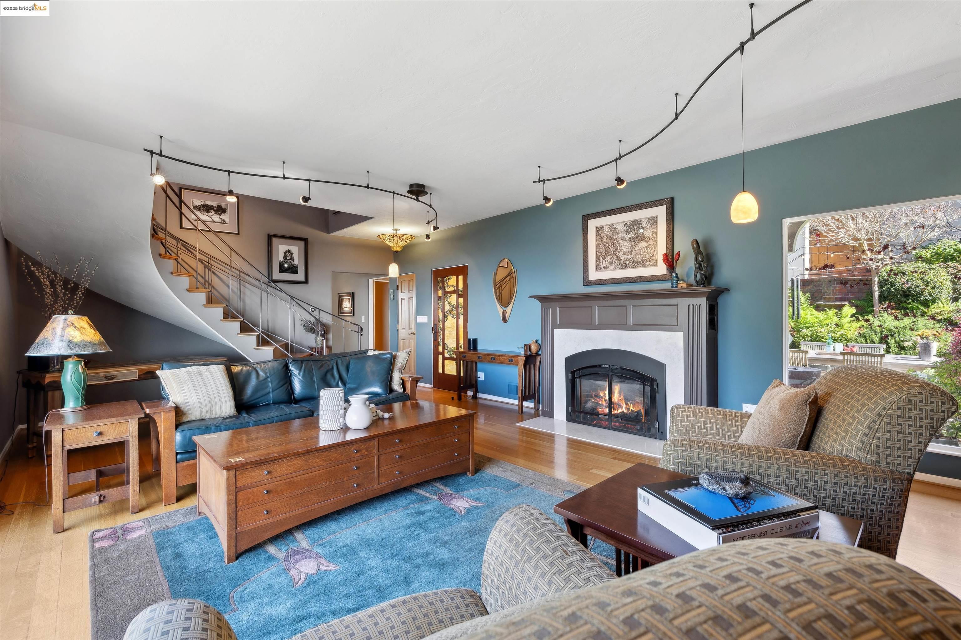 1335 Contra Costa Drive