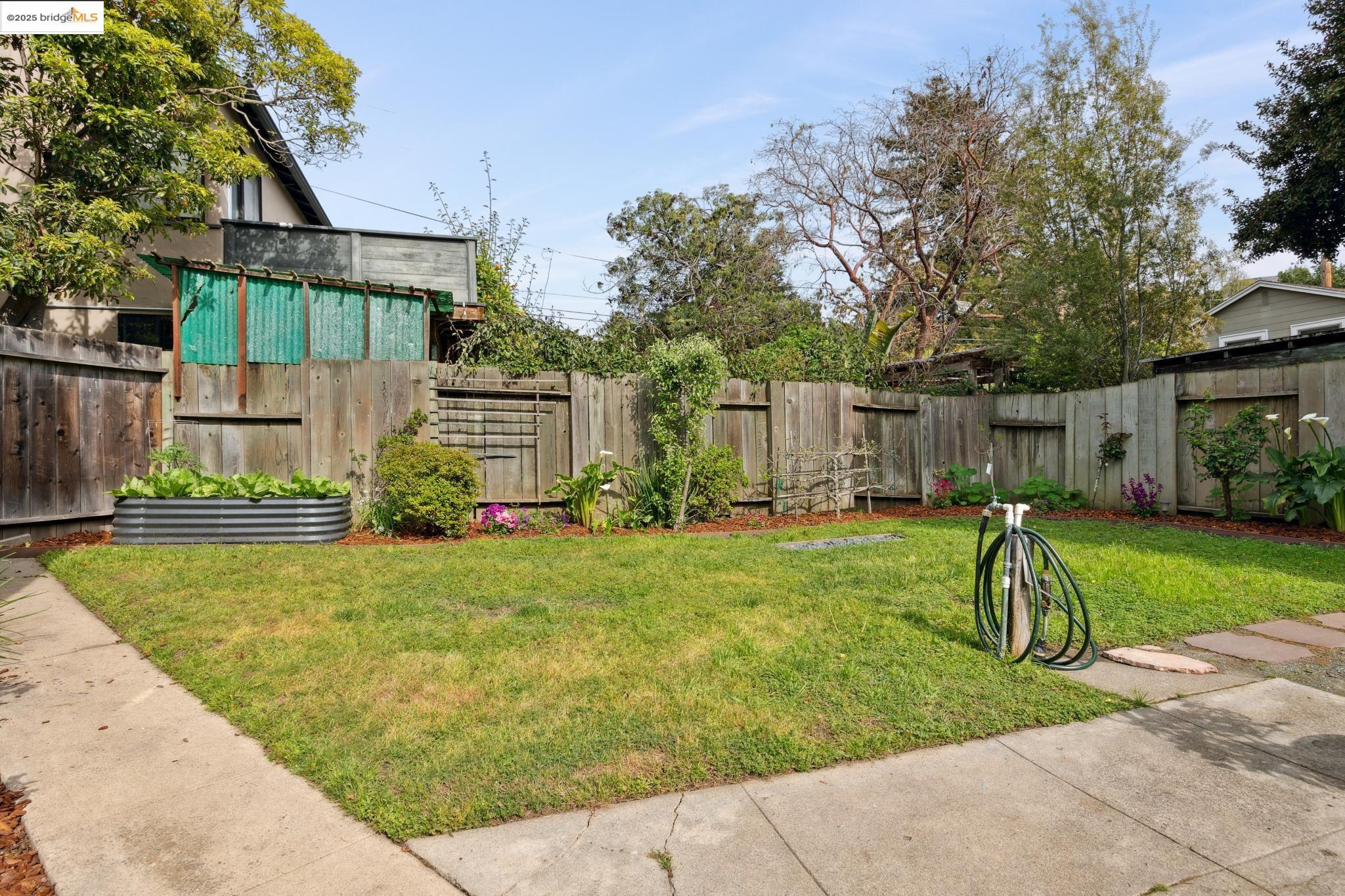 1656 Oak View Ave