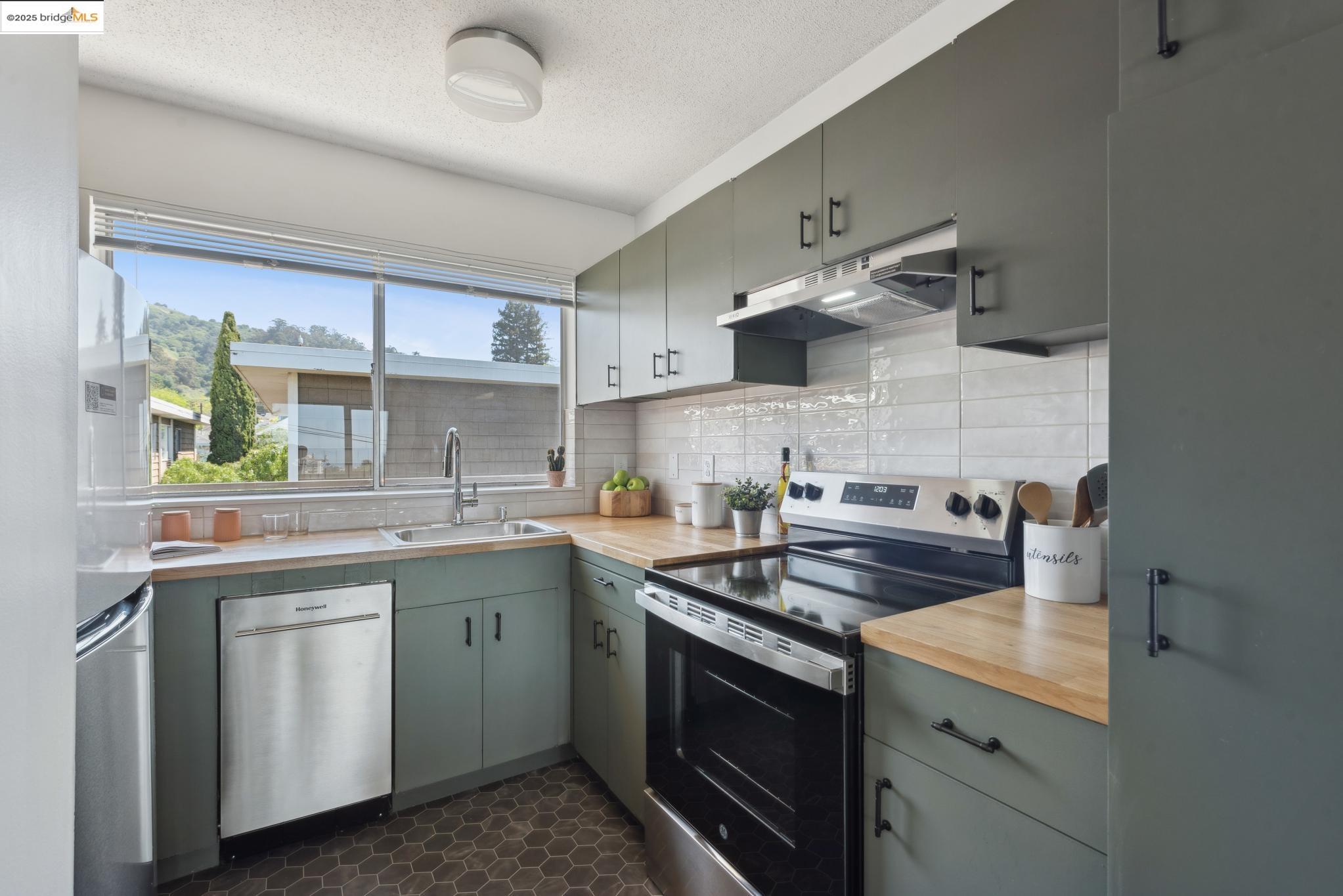 2601 College Ave # 308