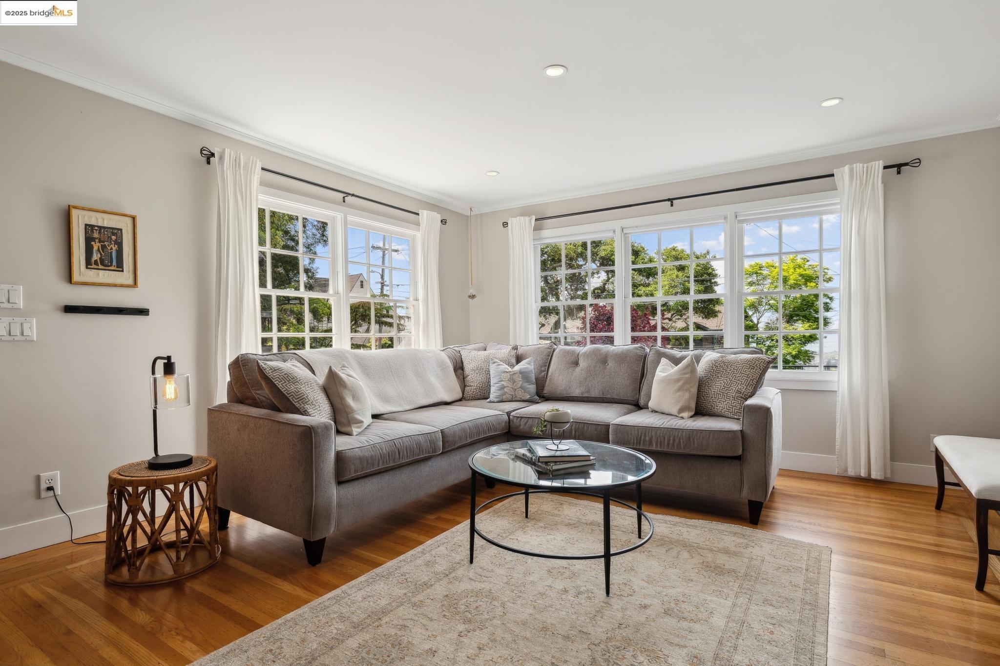 927 Santa Barbara Rd