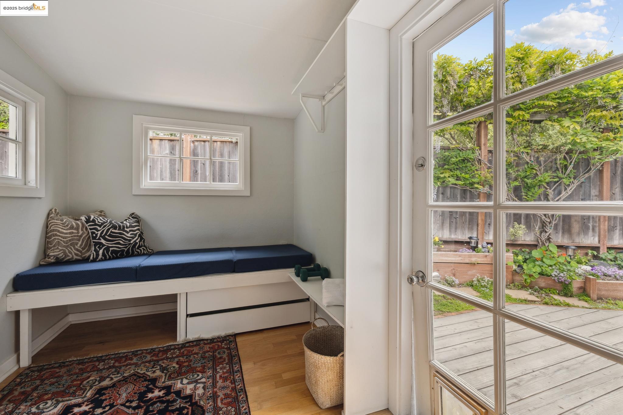 927 Santa Barbara Rd